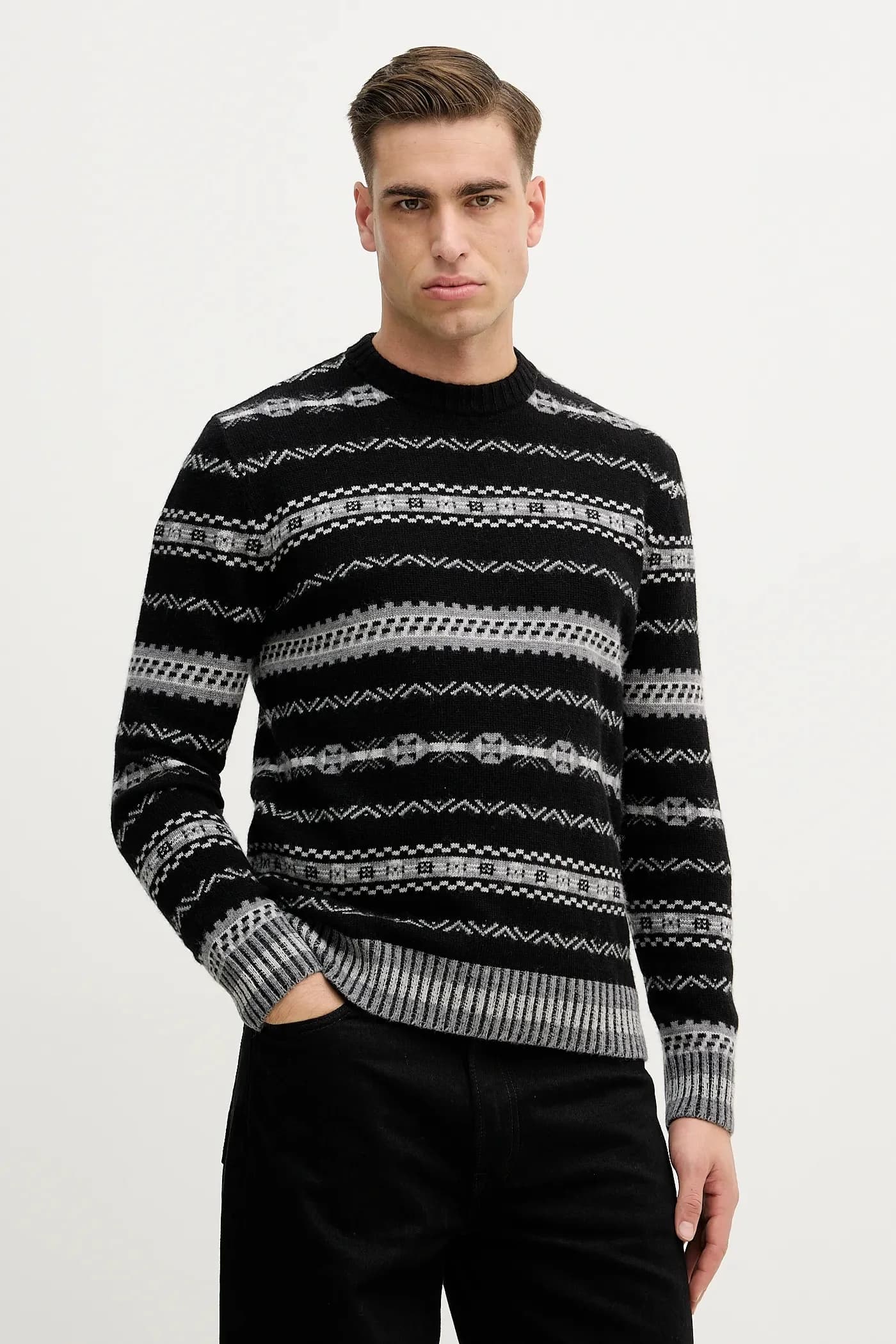 Свитер из смесовой шерсти