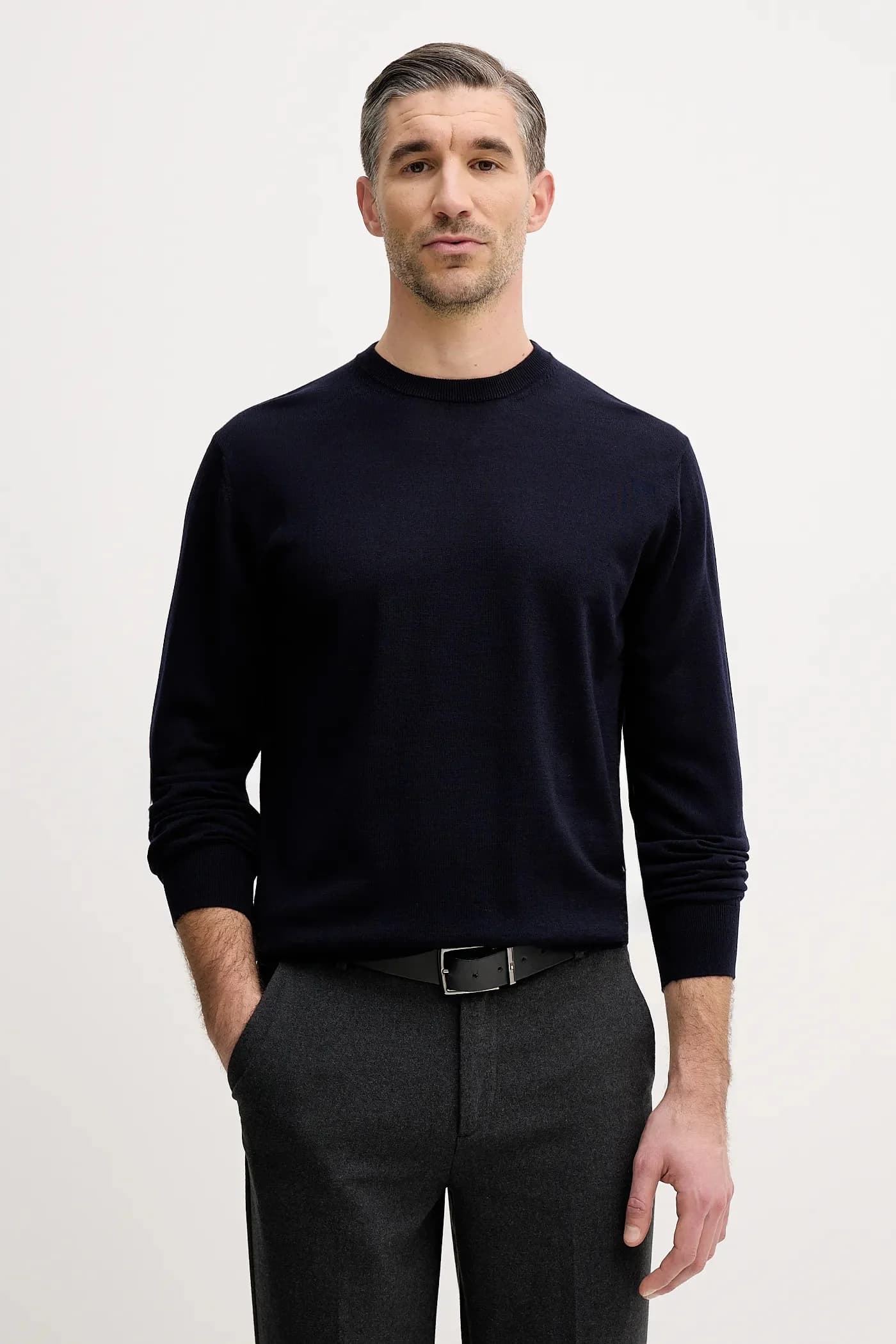 Шерстяной свитер