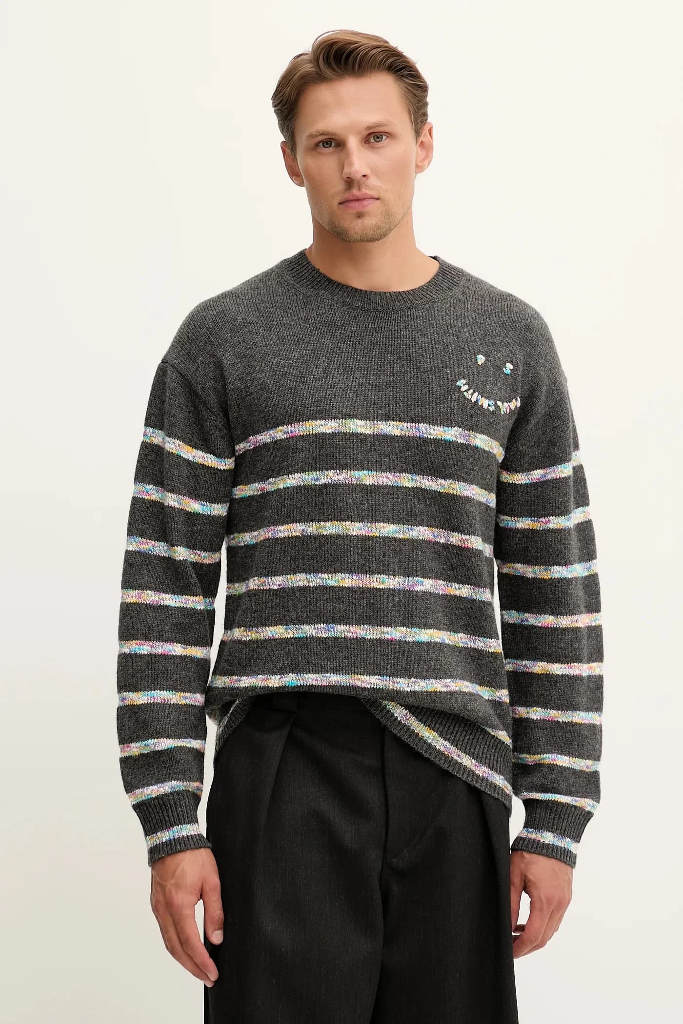 Шерстяной свитер