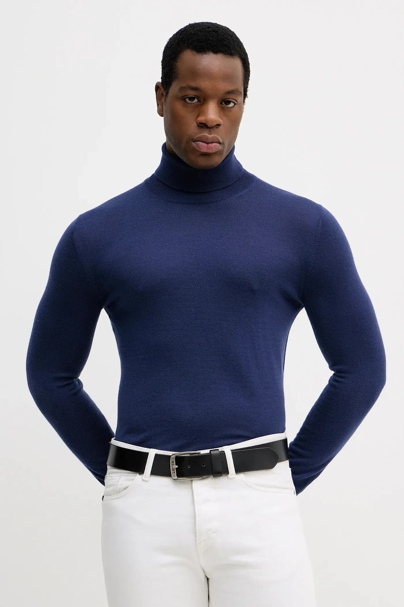 Шерстяной свитер