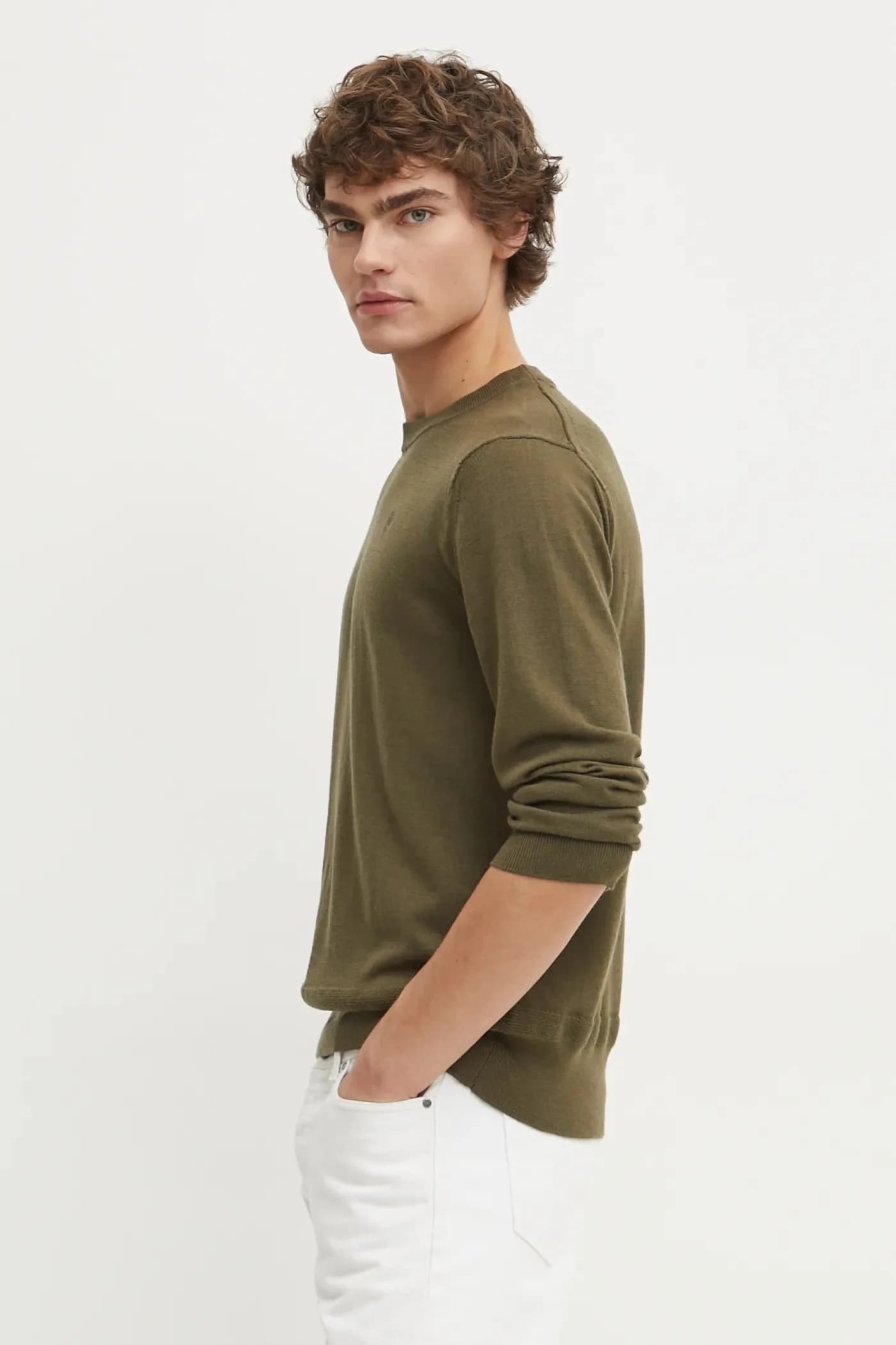 Шерстяной свитер