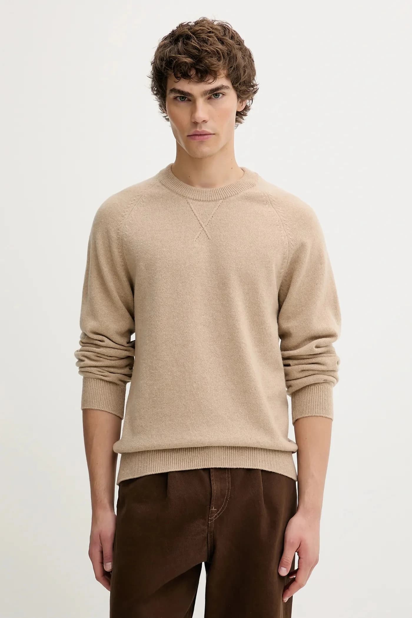 Шерстяной свитер