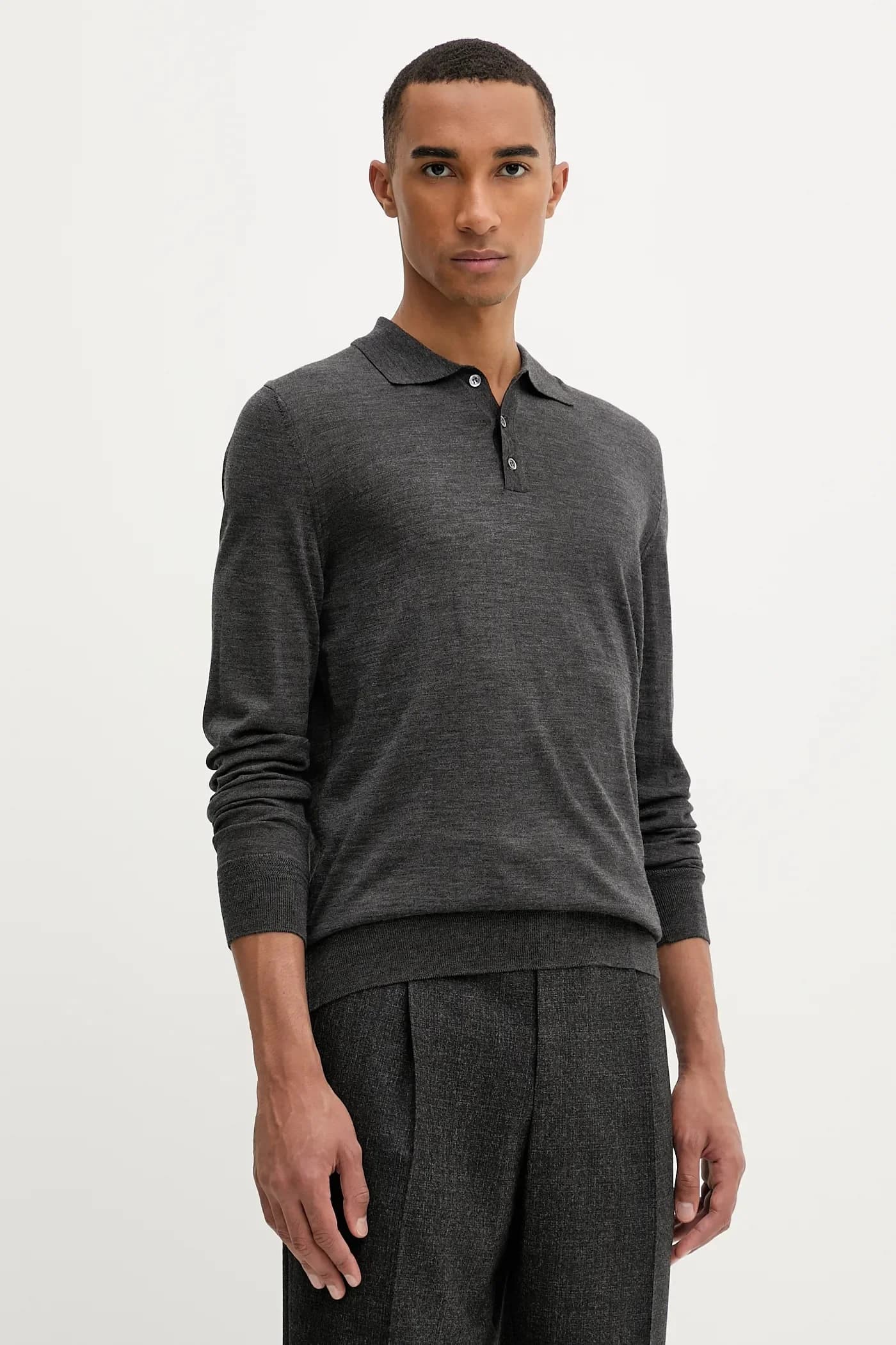 Трикотаж Шерстяной свитер Pevaron