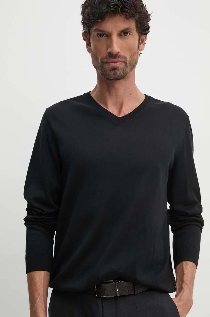 Шерстяной свитер