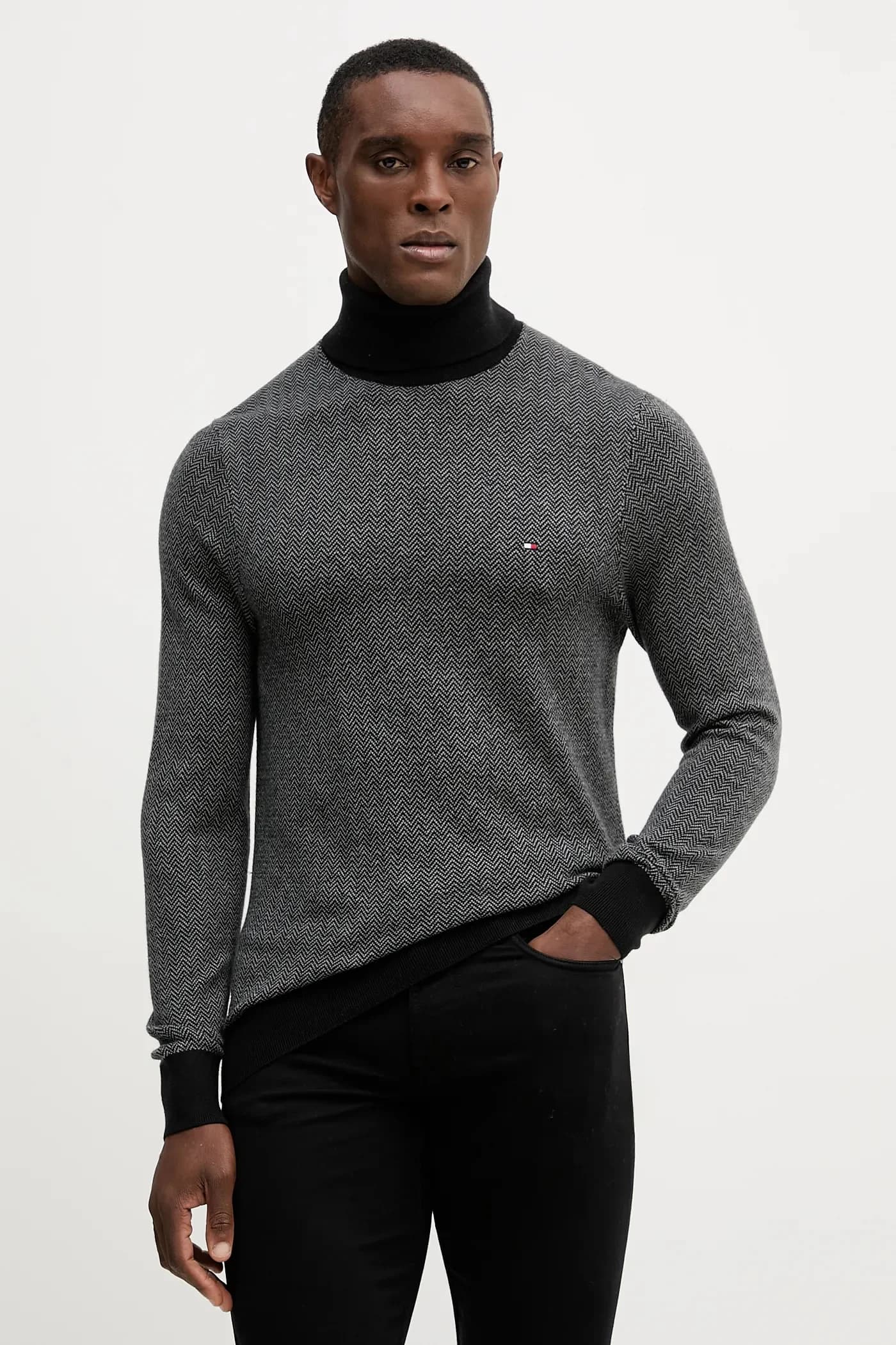 Свитер из смесовой шерсти