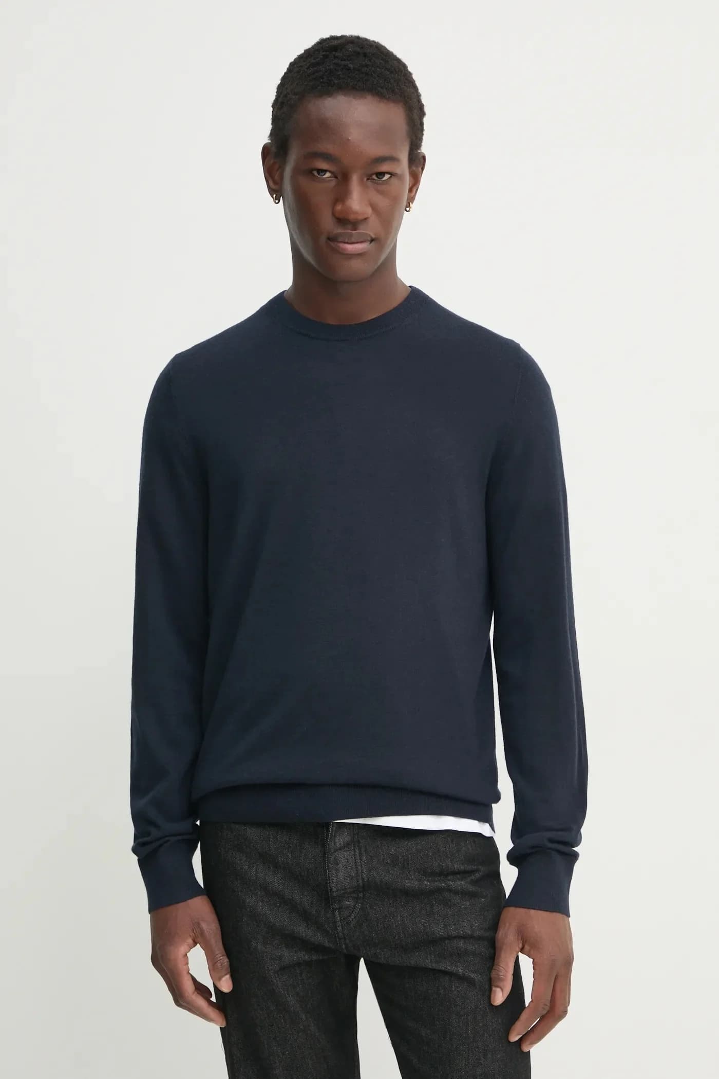 Шерстяной свитер