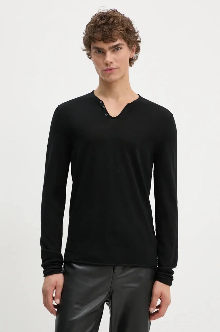 Шерстяной свитер