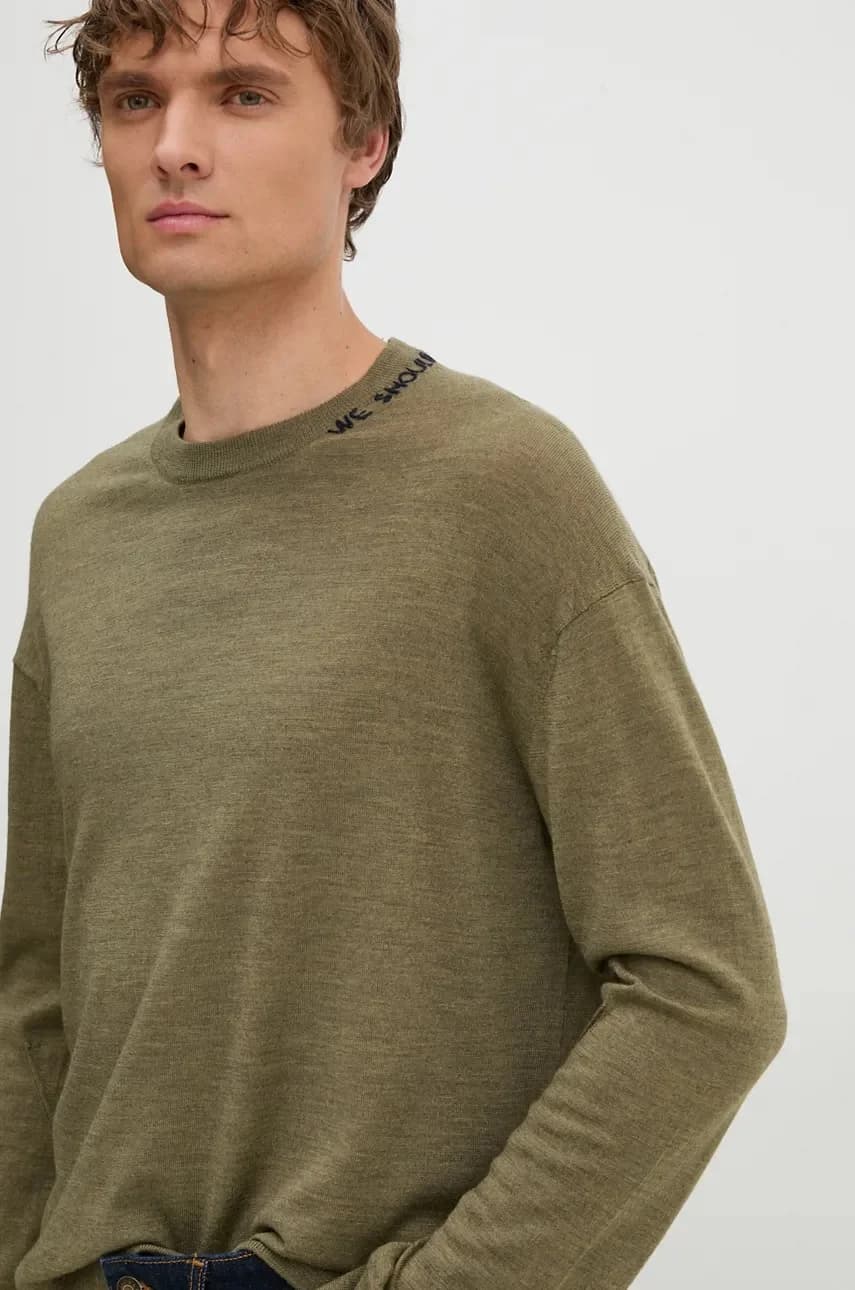 Шерстяной свитер