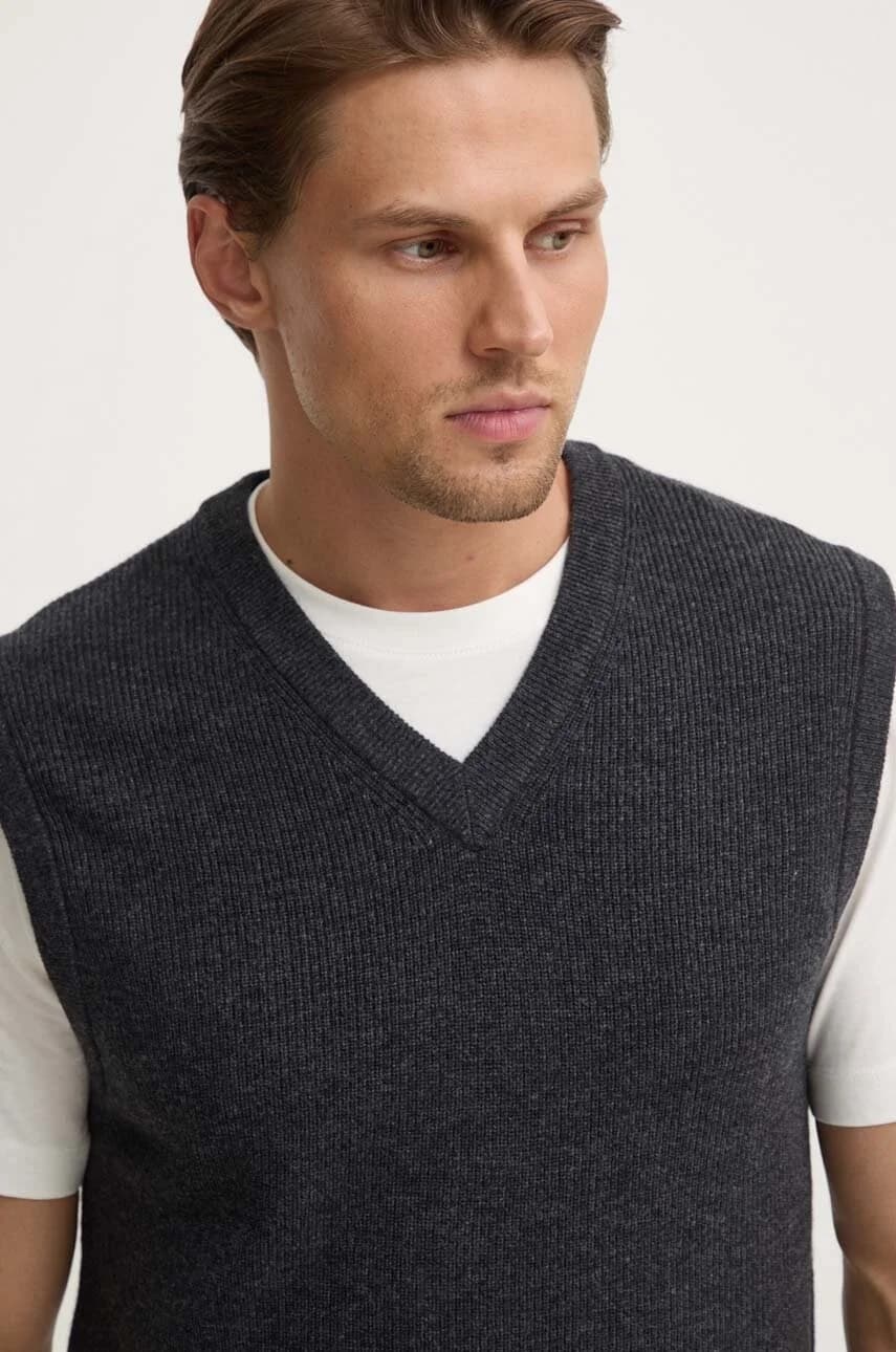 Шерстяной жилет - фото 4