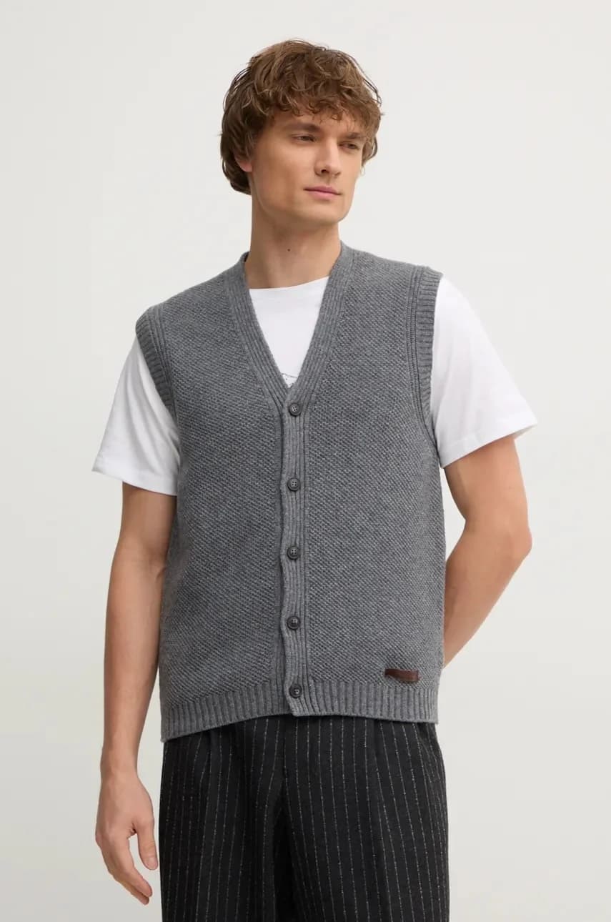 Шерстяной жилет