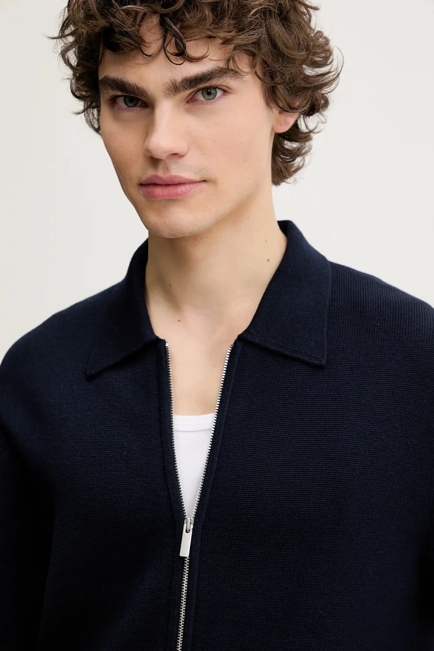 Шерстяной кардиган - фото 4