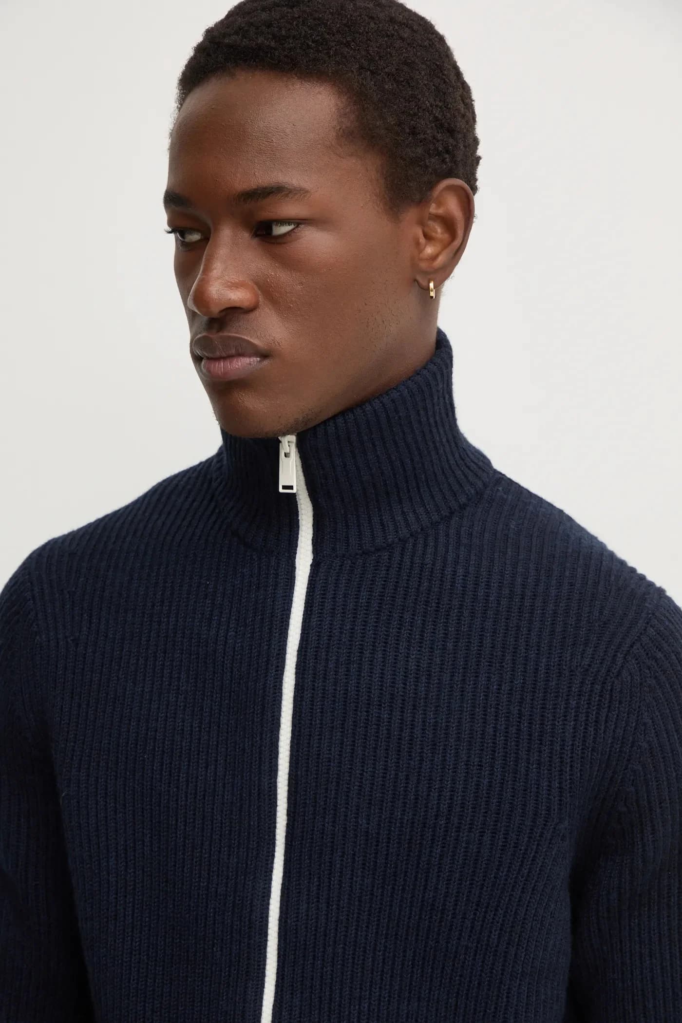 Шерстяной кардиган - фото 4