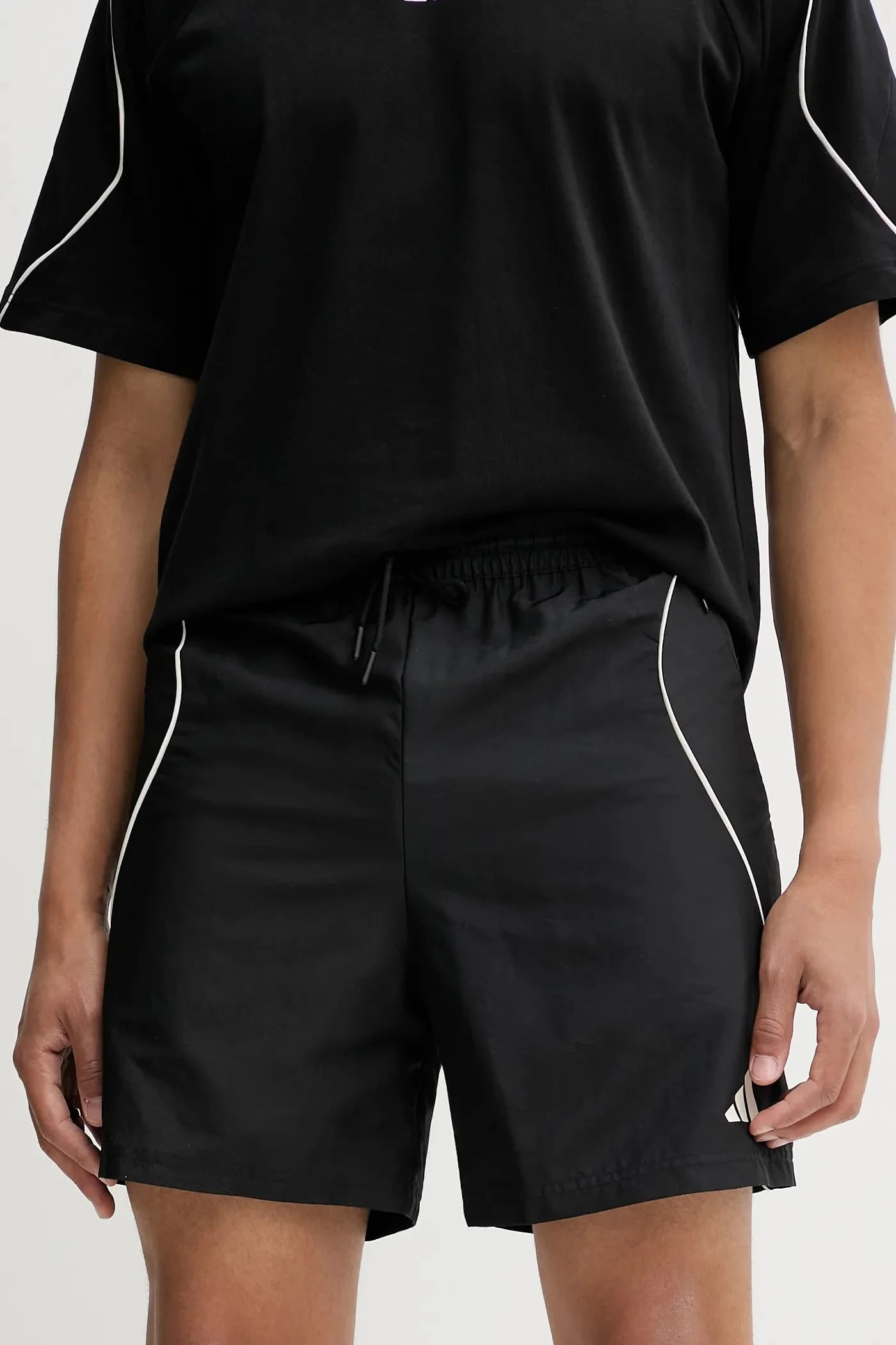 Стадионные шорты