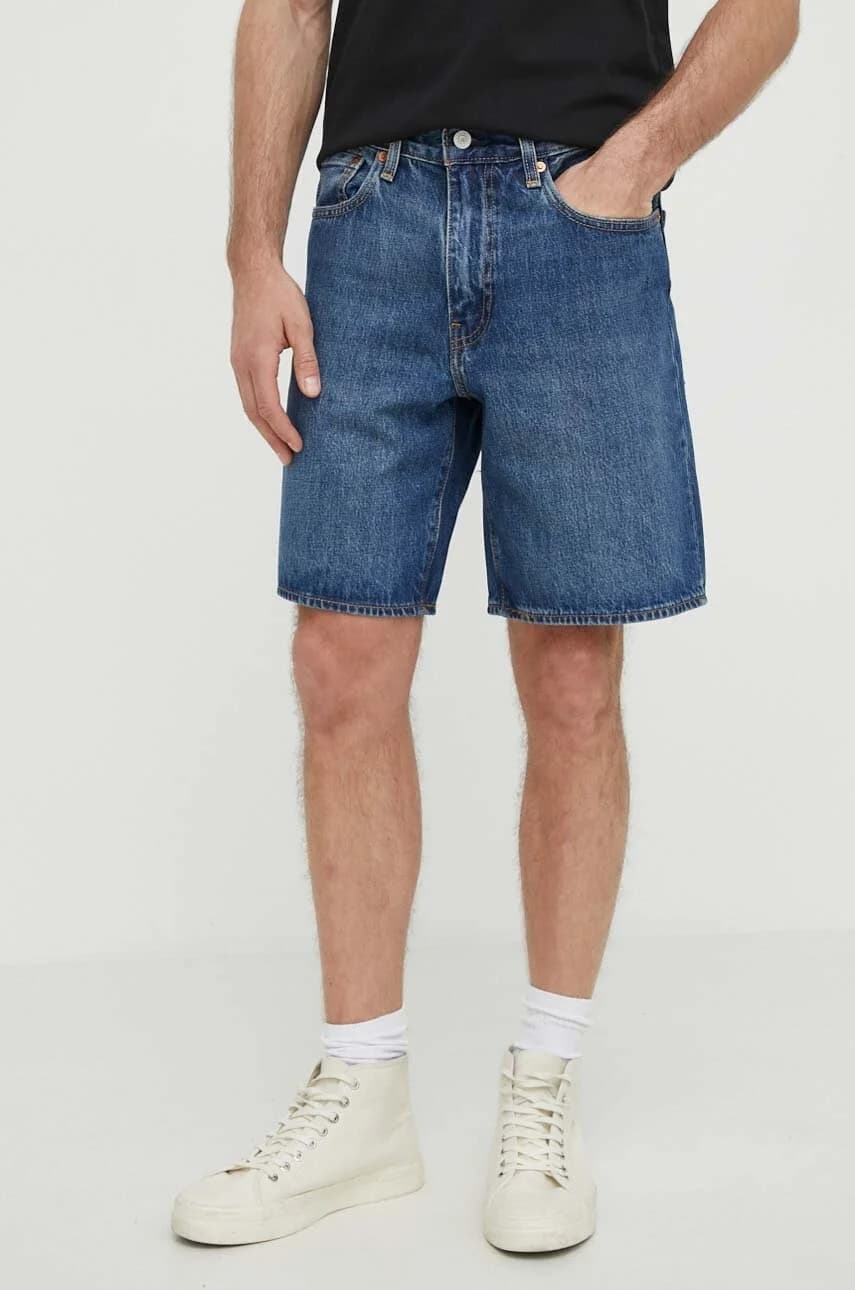 Джинсовые шорты