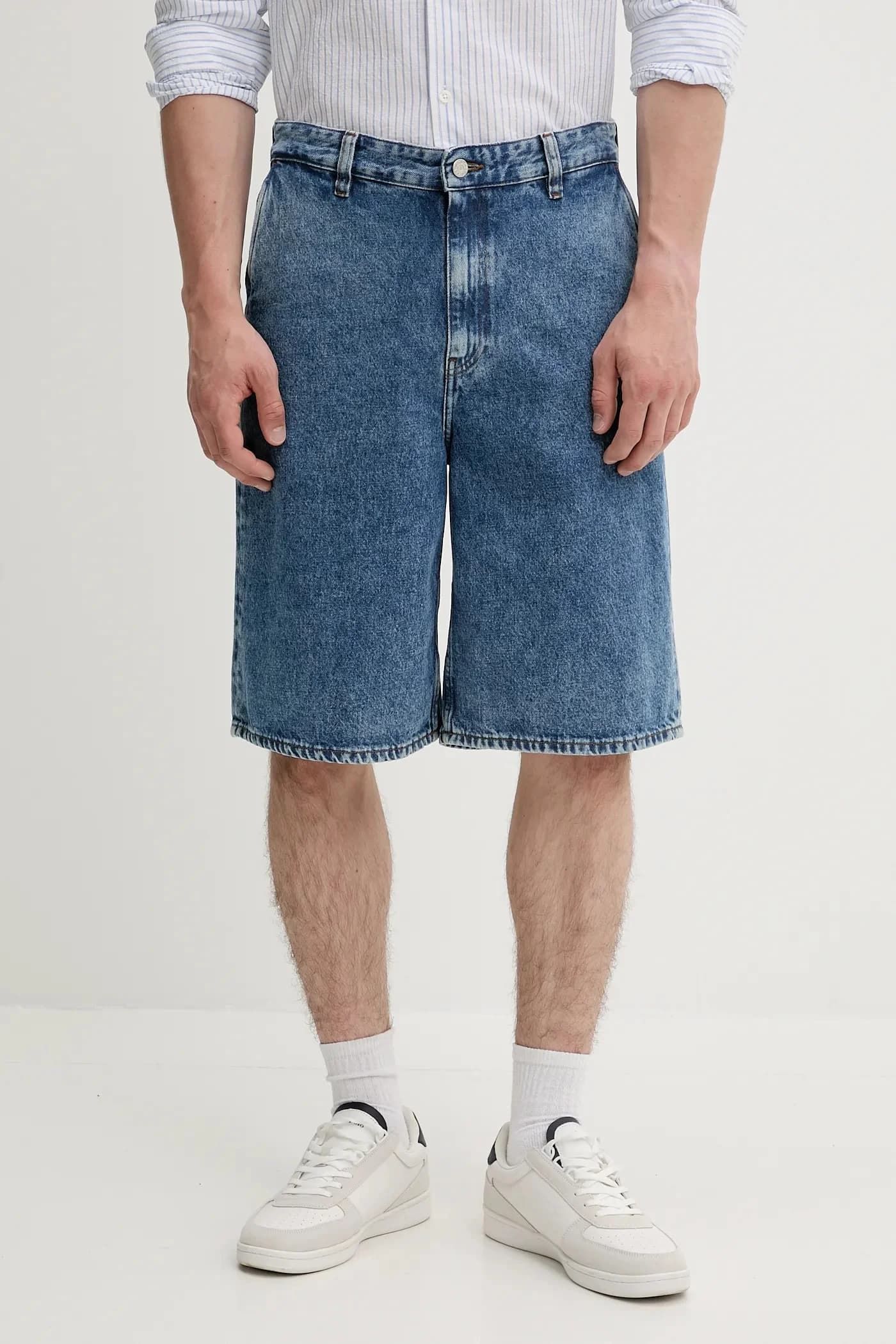 Джинсовые шорты