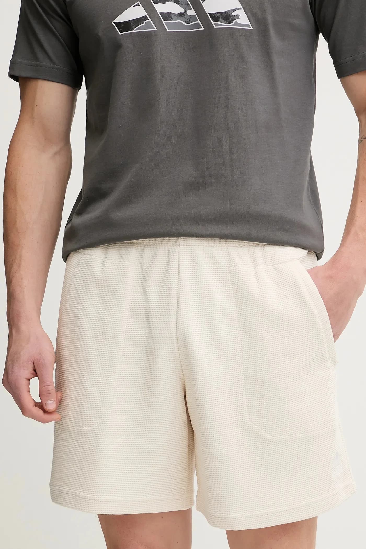 Базовые шорты