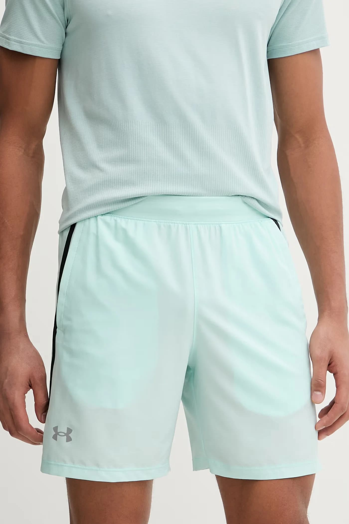 Выпуск шорт для бега