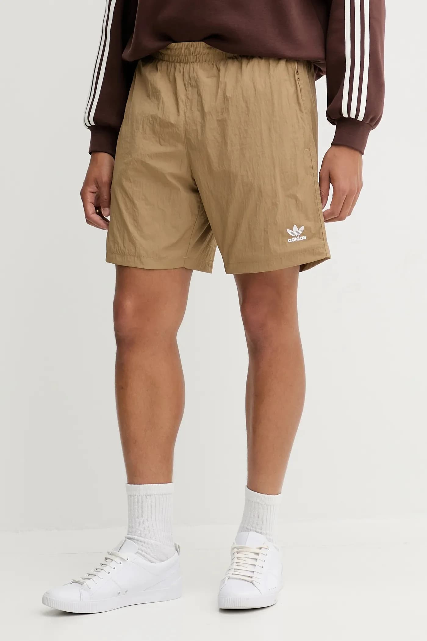 Базовые шорты