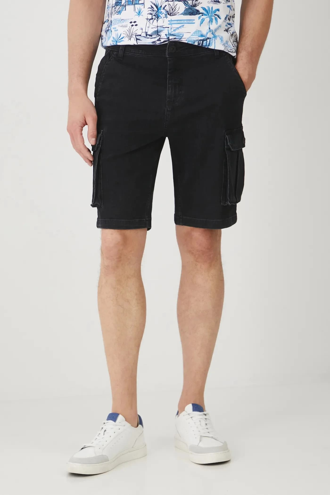 Джинсовые шорты