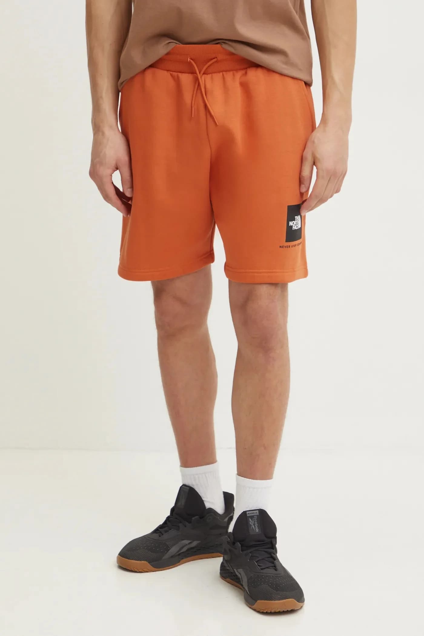 Нупце обычные шорты