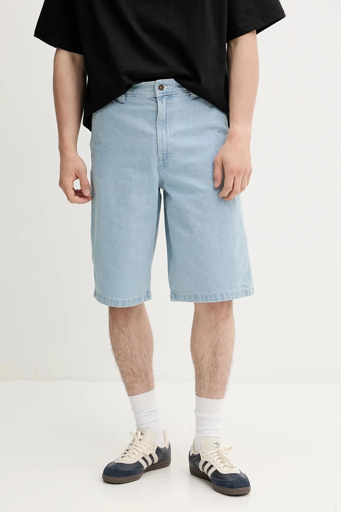 Джинсовые шорты