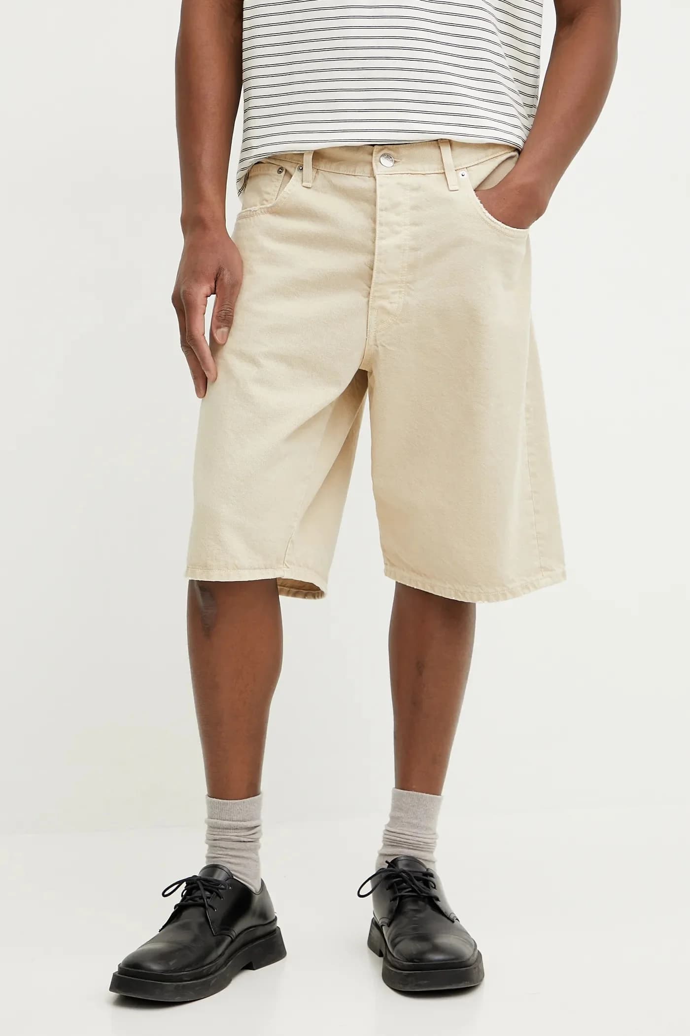 Джинсовые шорты