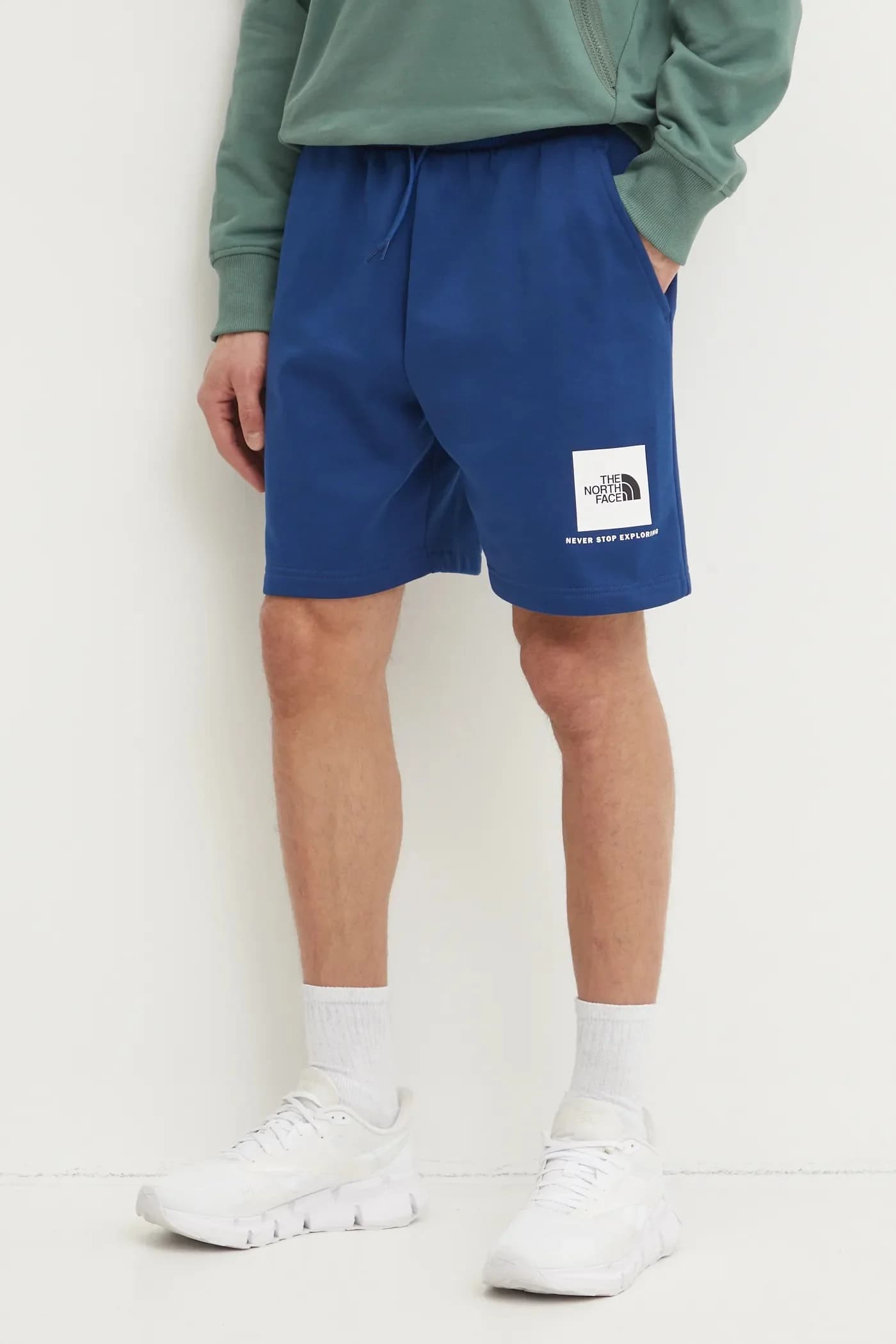 Нупце обычные шорты