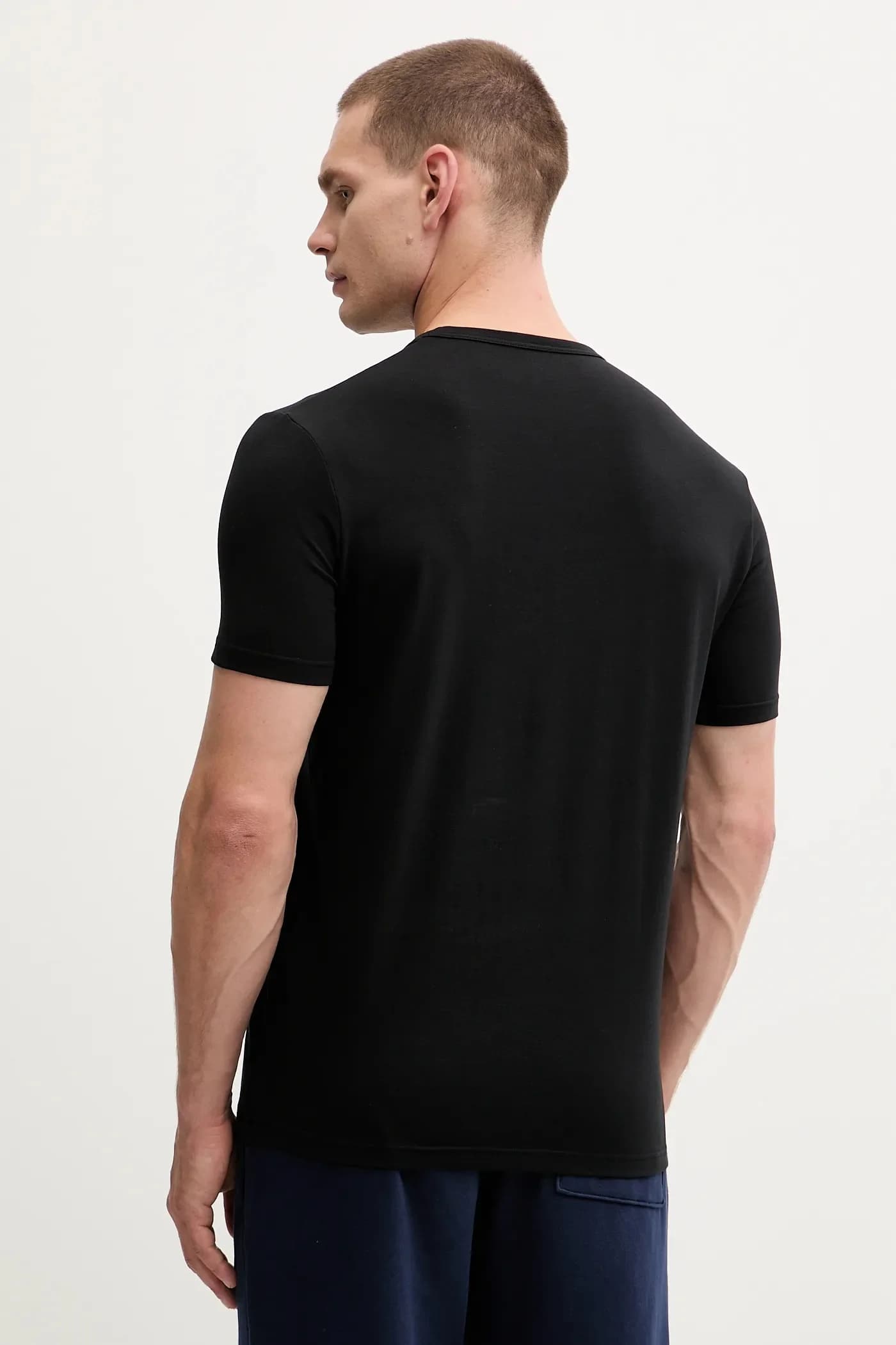 2 пары футболок - фото 3