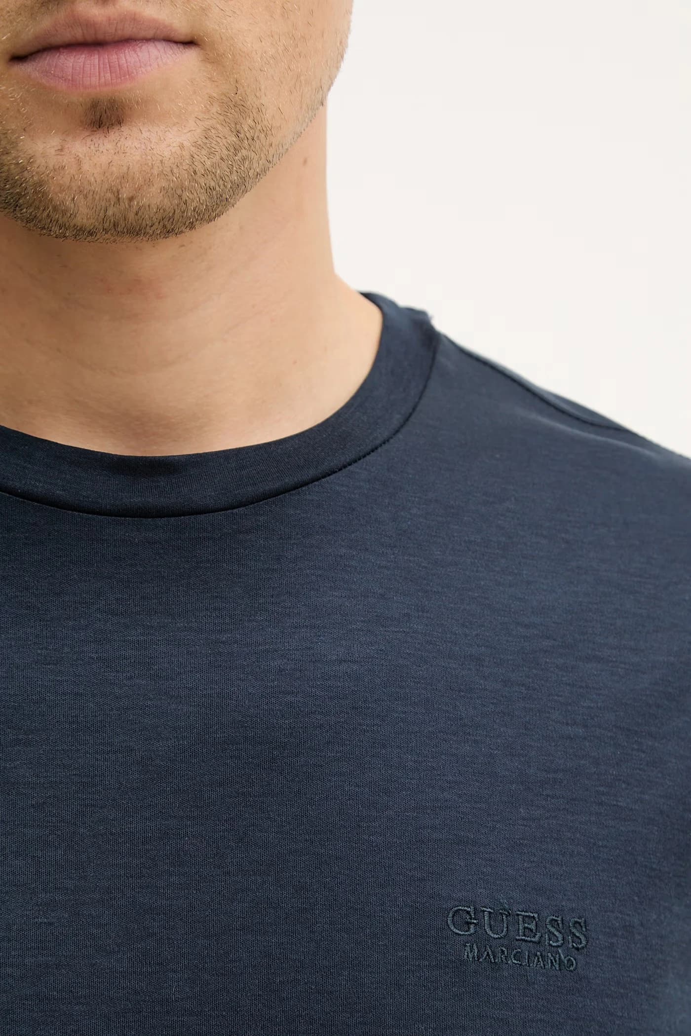 Футболка с оттенком шелка - фото 5