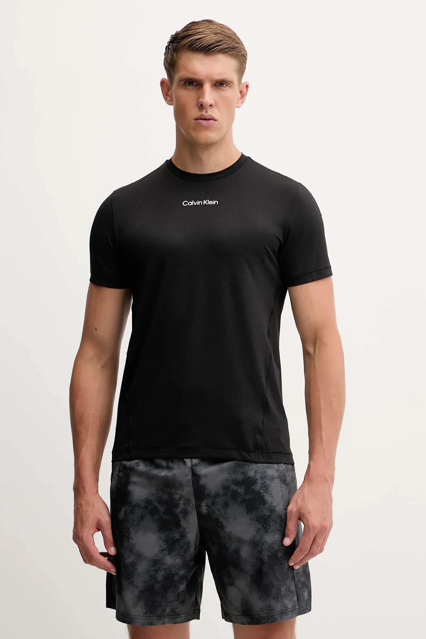 Тренировочная футболка