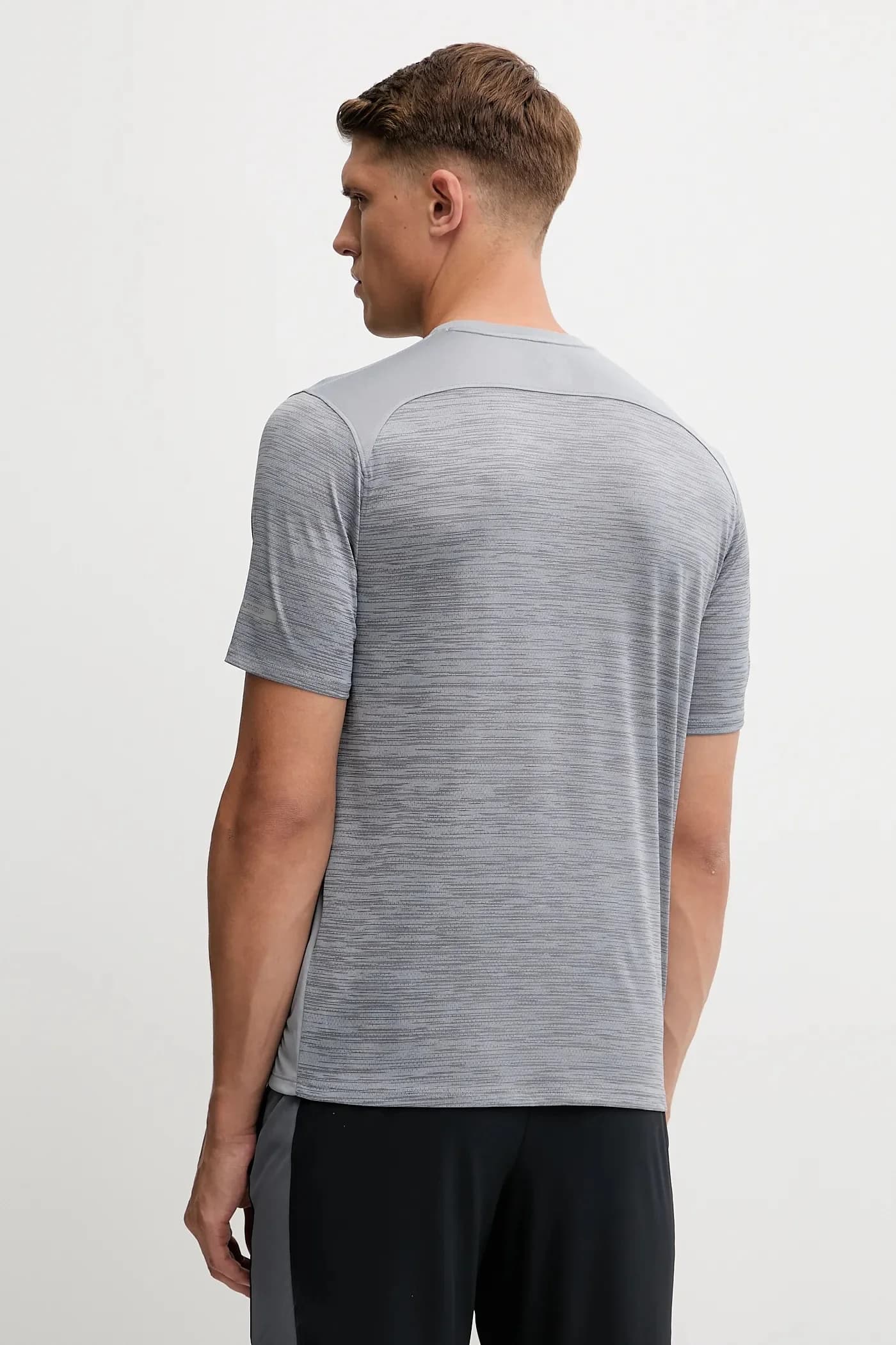 Спортивная футболка UA Tech Utility - фото 3