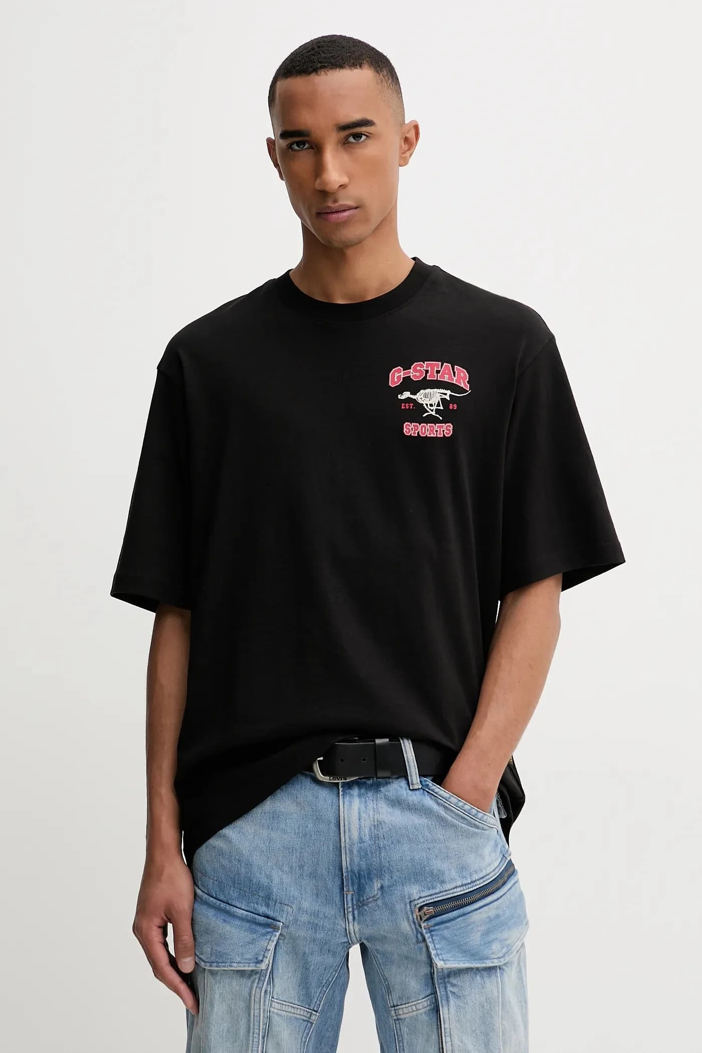 Хлопковая футболка на спине с бегущей собакой - фото 3