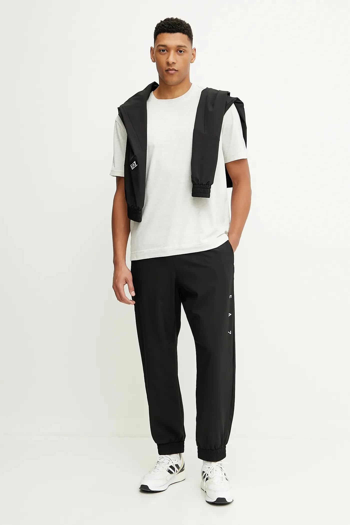 футболка - фото 2