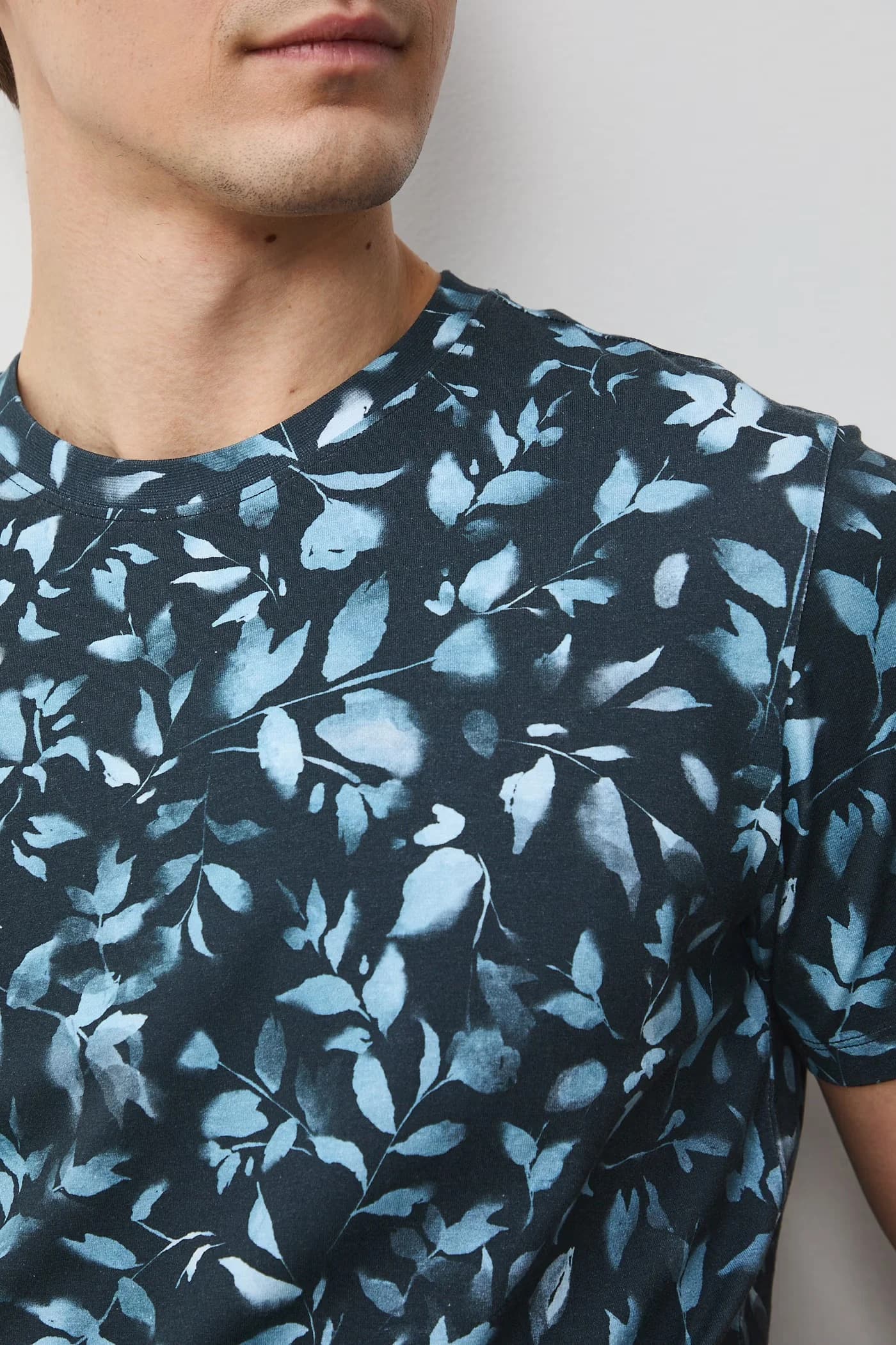 Мужская футболка из хлопка с эластаном - фото 5