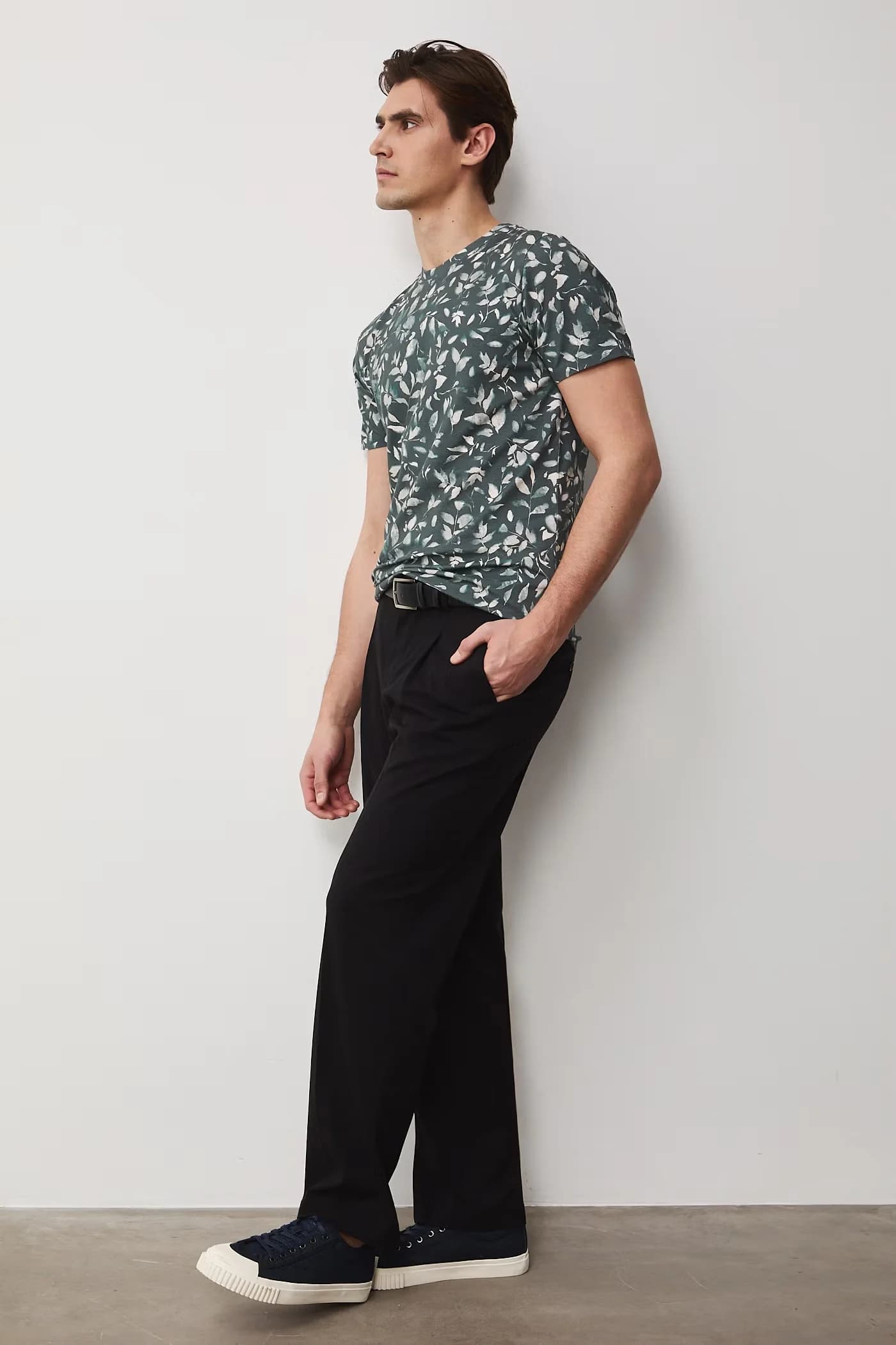 Мужская футболка из хлопка с эластаном