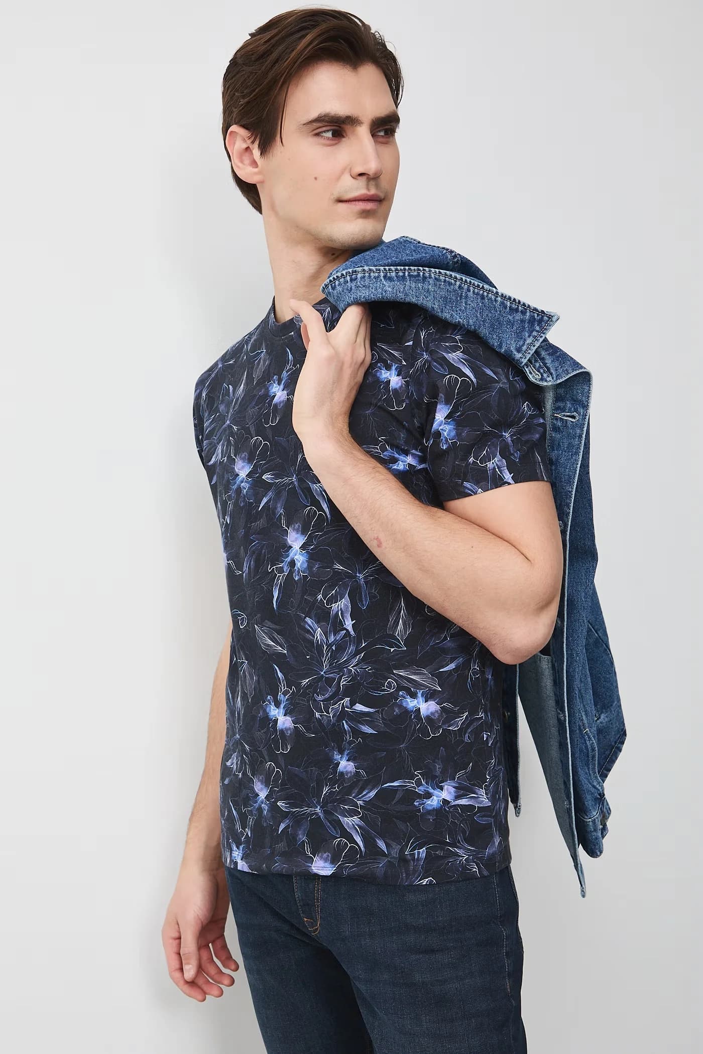 Мужская футболка из хлопка с эластаном