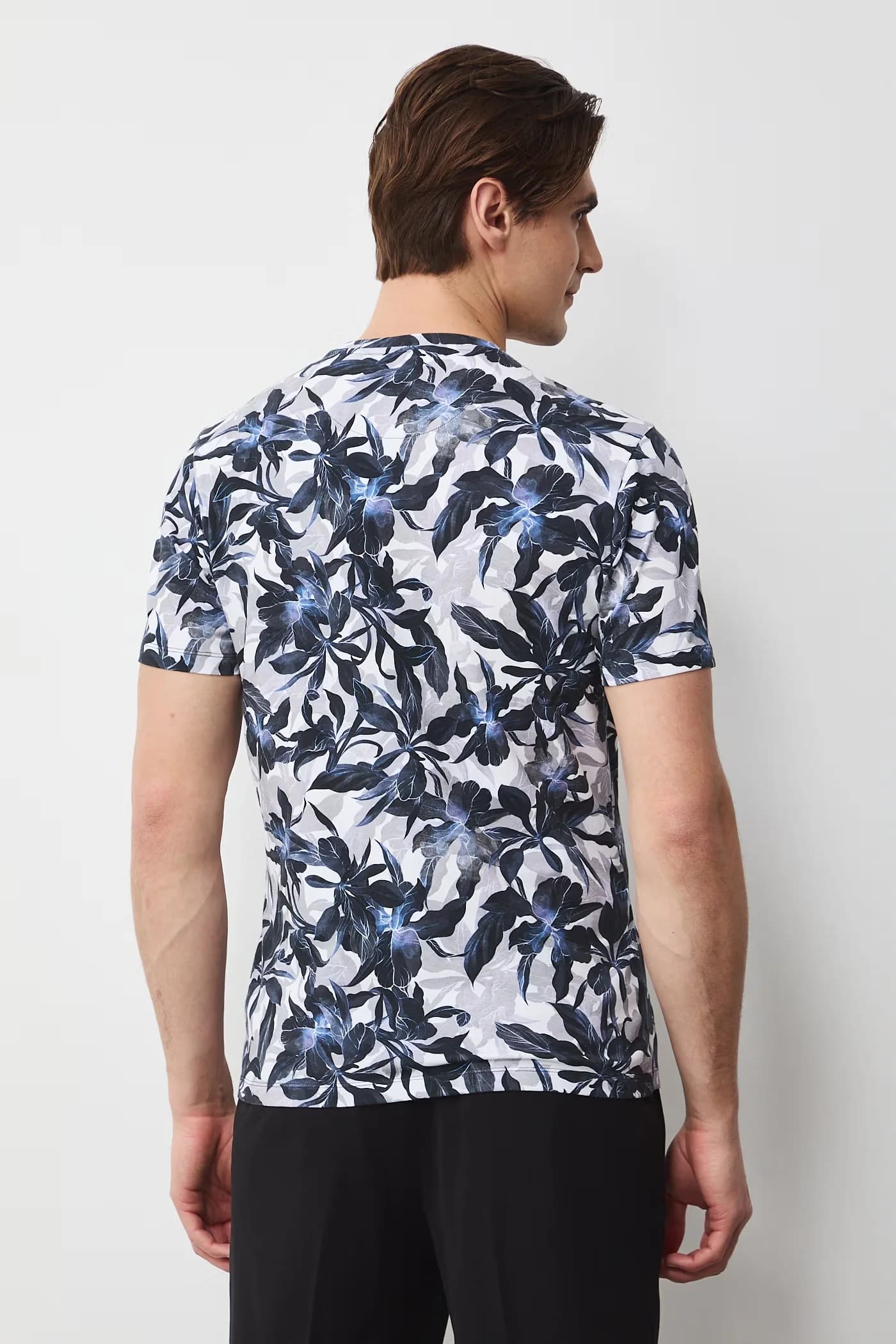 Мужская футболка из хлопка с эластаном - фото 3