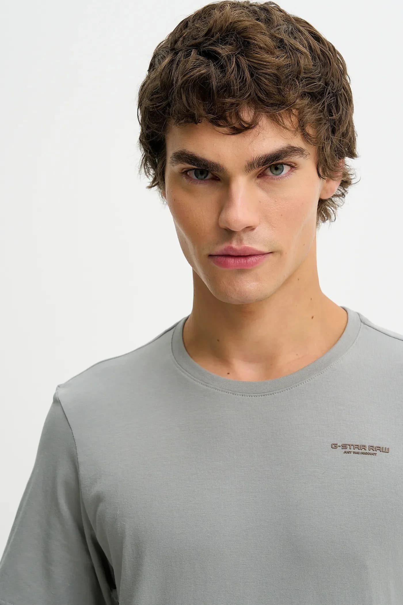 Узкая базовая футболка - фото 4