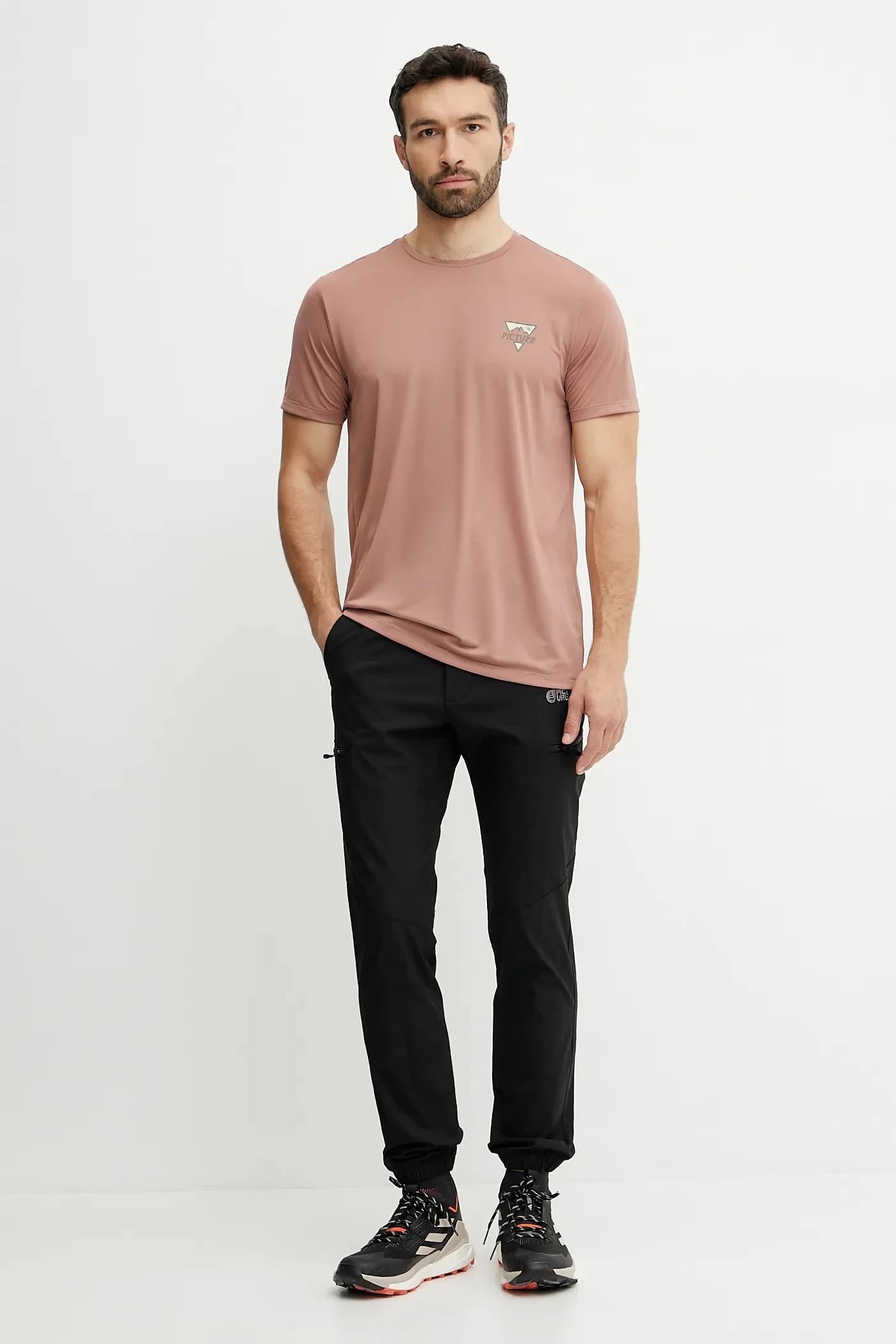 спортивная футболка Трэвиса - фото 2