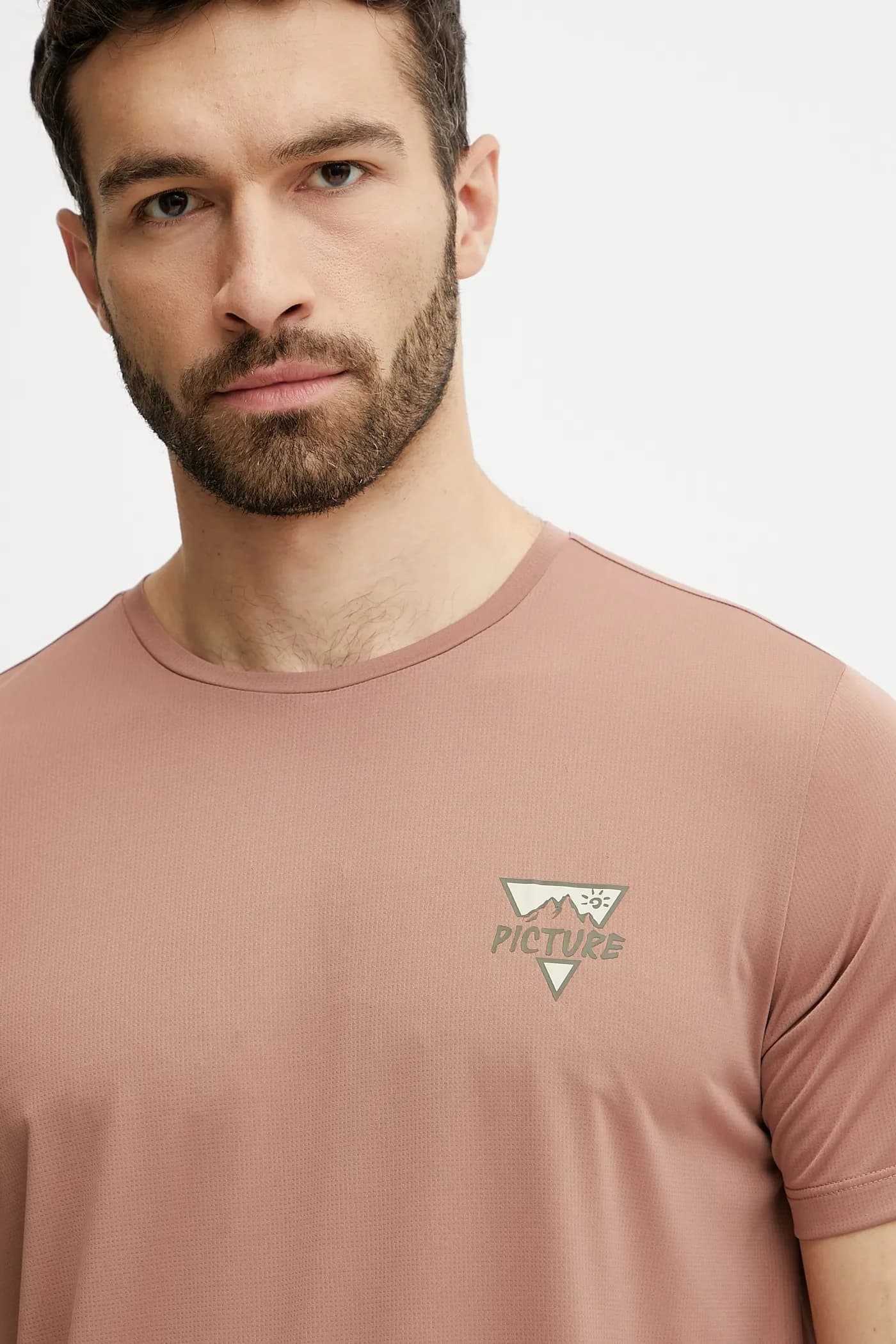 спортивная футболка Трэвиса - фото 4