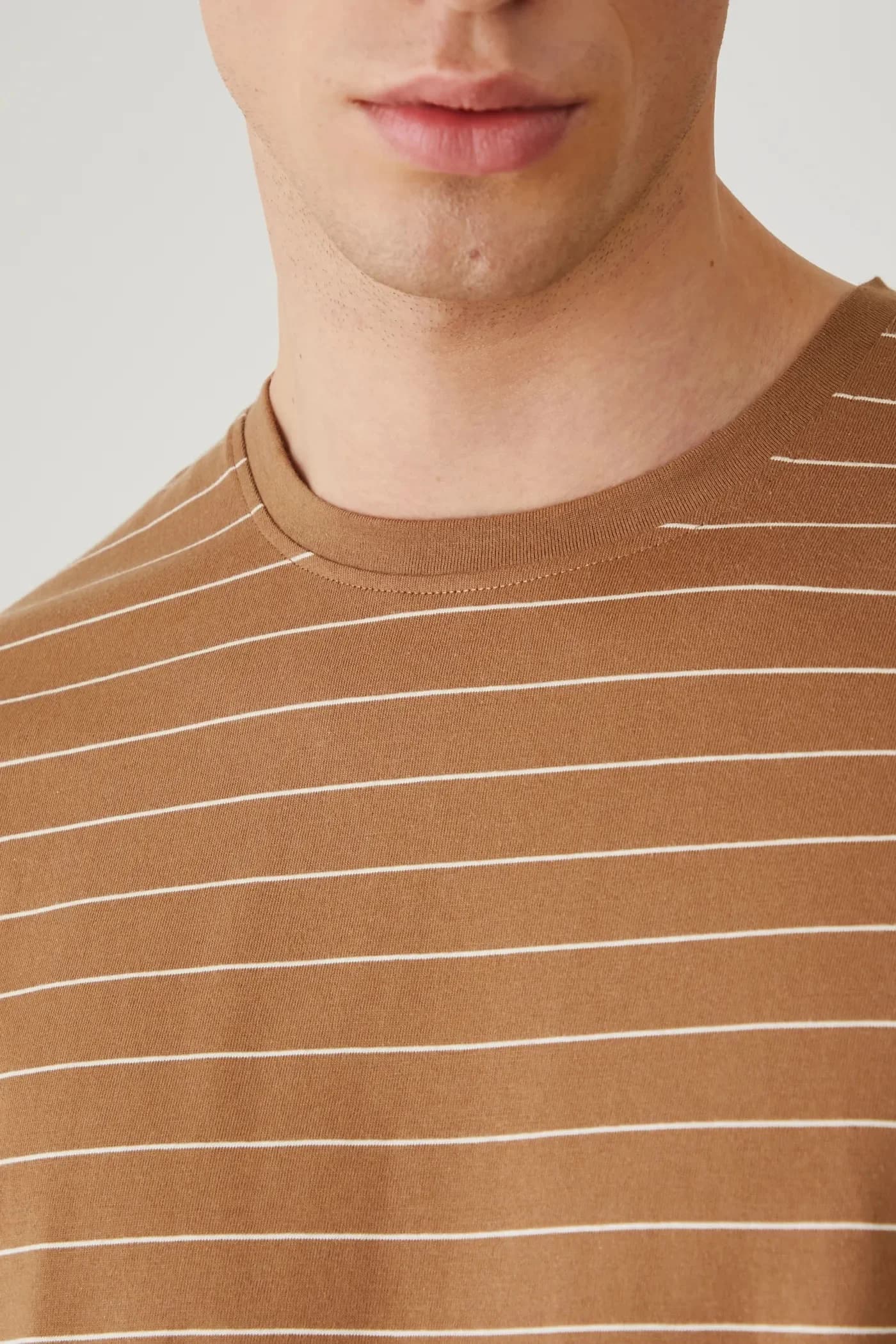 Хлопковая футболка - фото 5