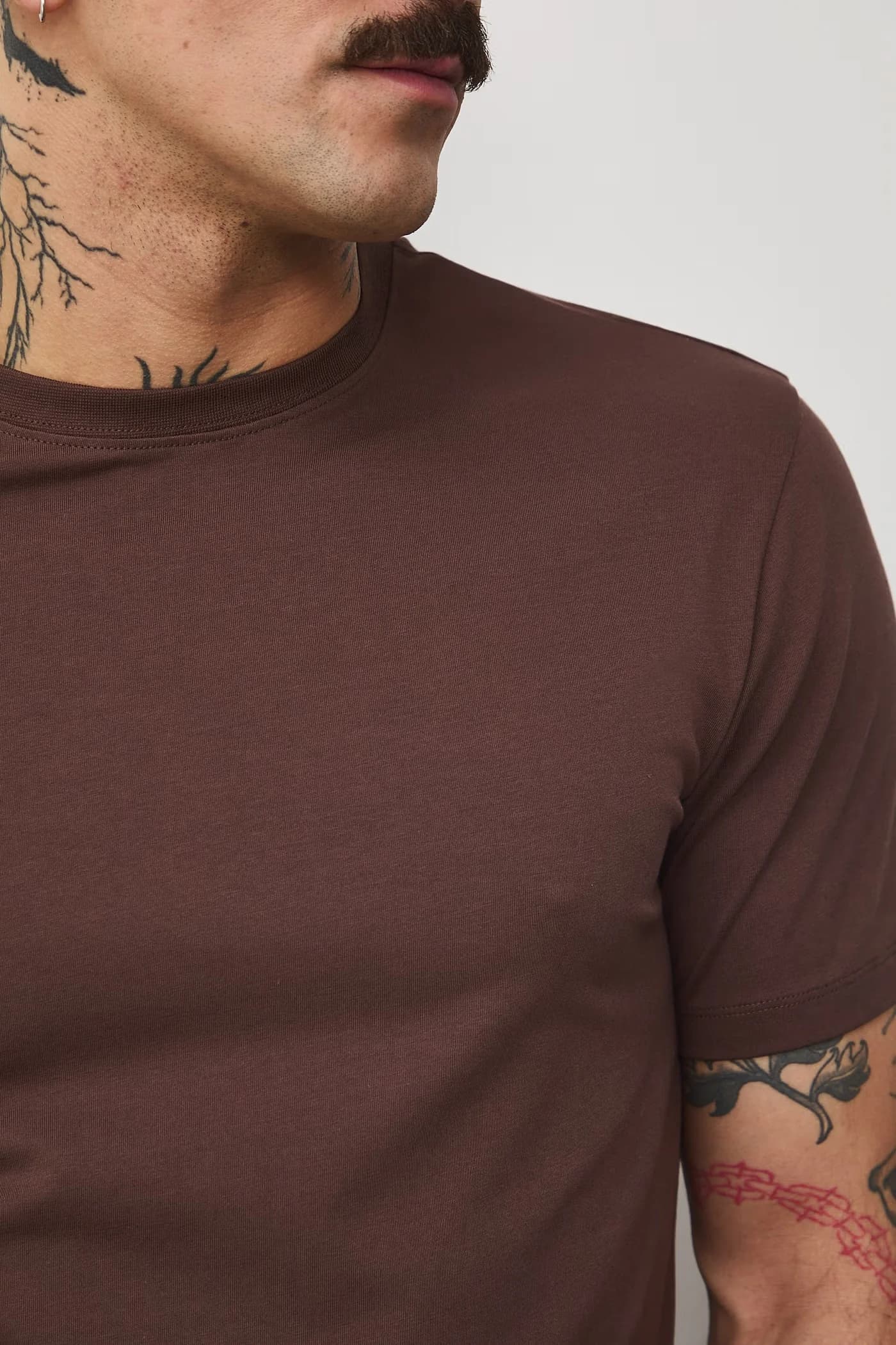 Мужская футболка из хлопка с эластаном - фото 5