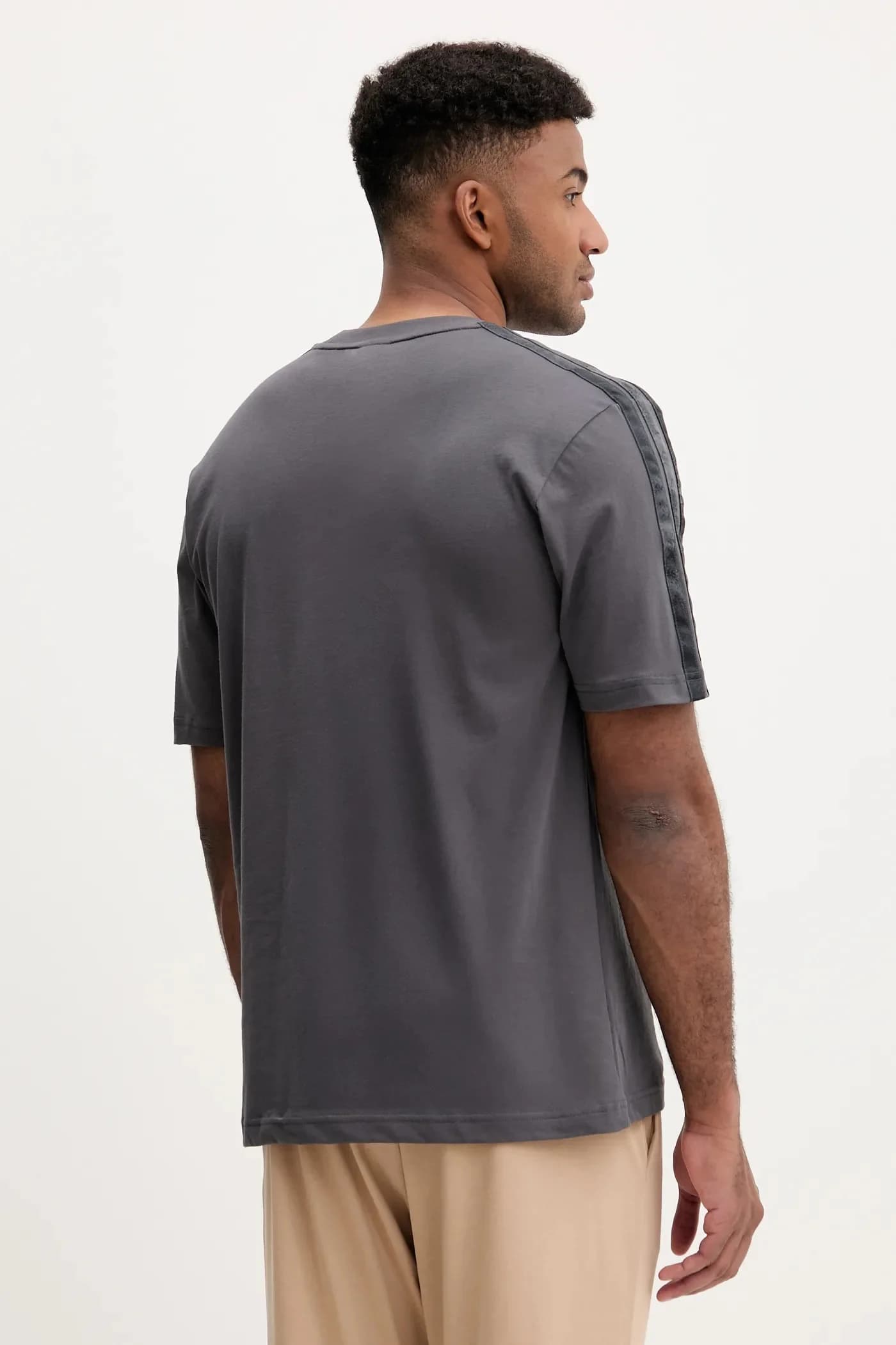 Футболка AOP с цветными блоками - фото 3