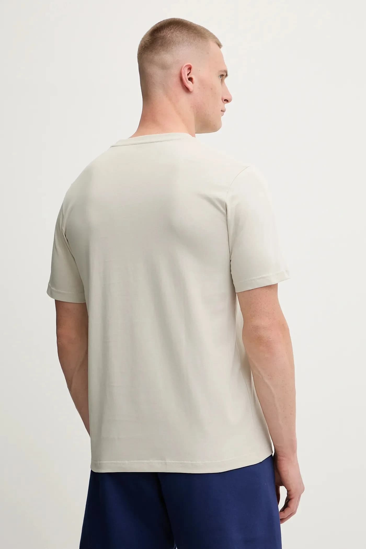 Университетская хлопковая футболка - фото 3