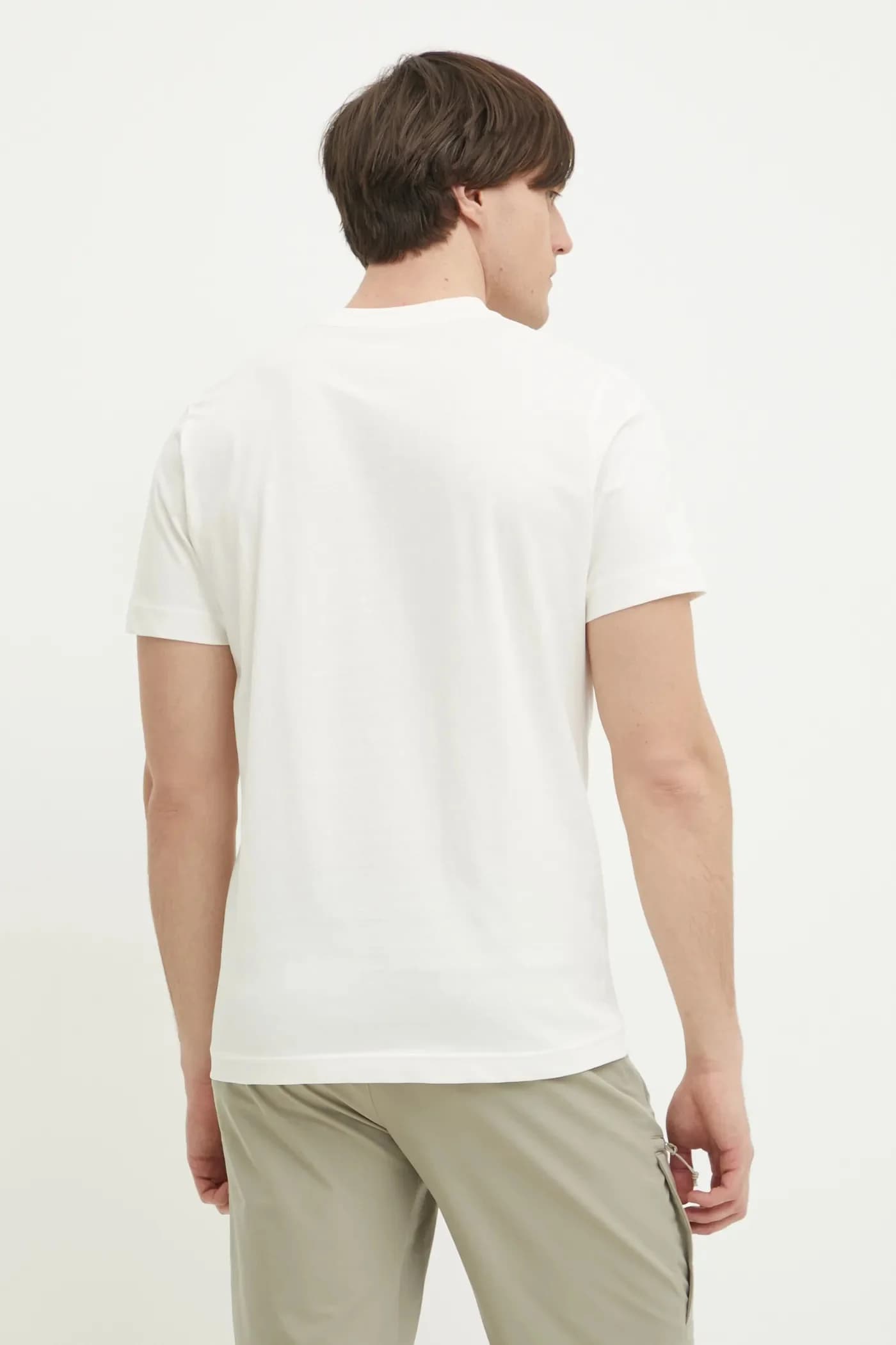 Фирменная футболка - фото 3