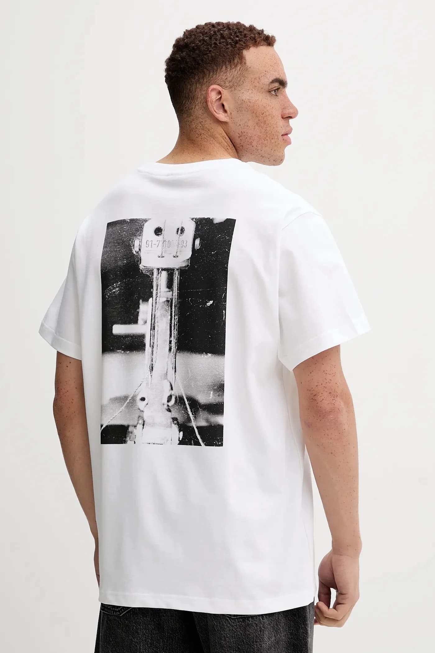 Хлопковая футболка с фотопринтом сзади - фото 3