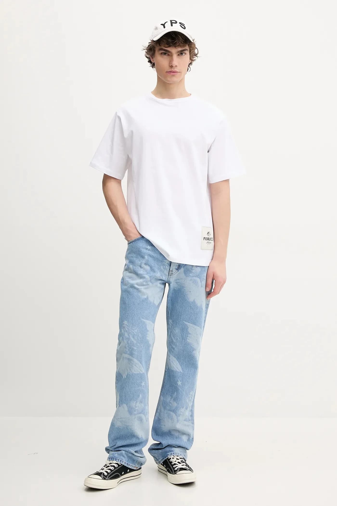 Хлопковая футболка с этикеткой Футболка стандартного кроя - фото 2