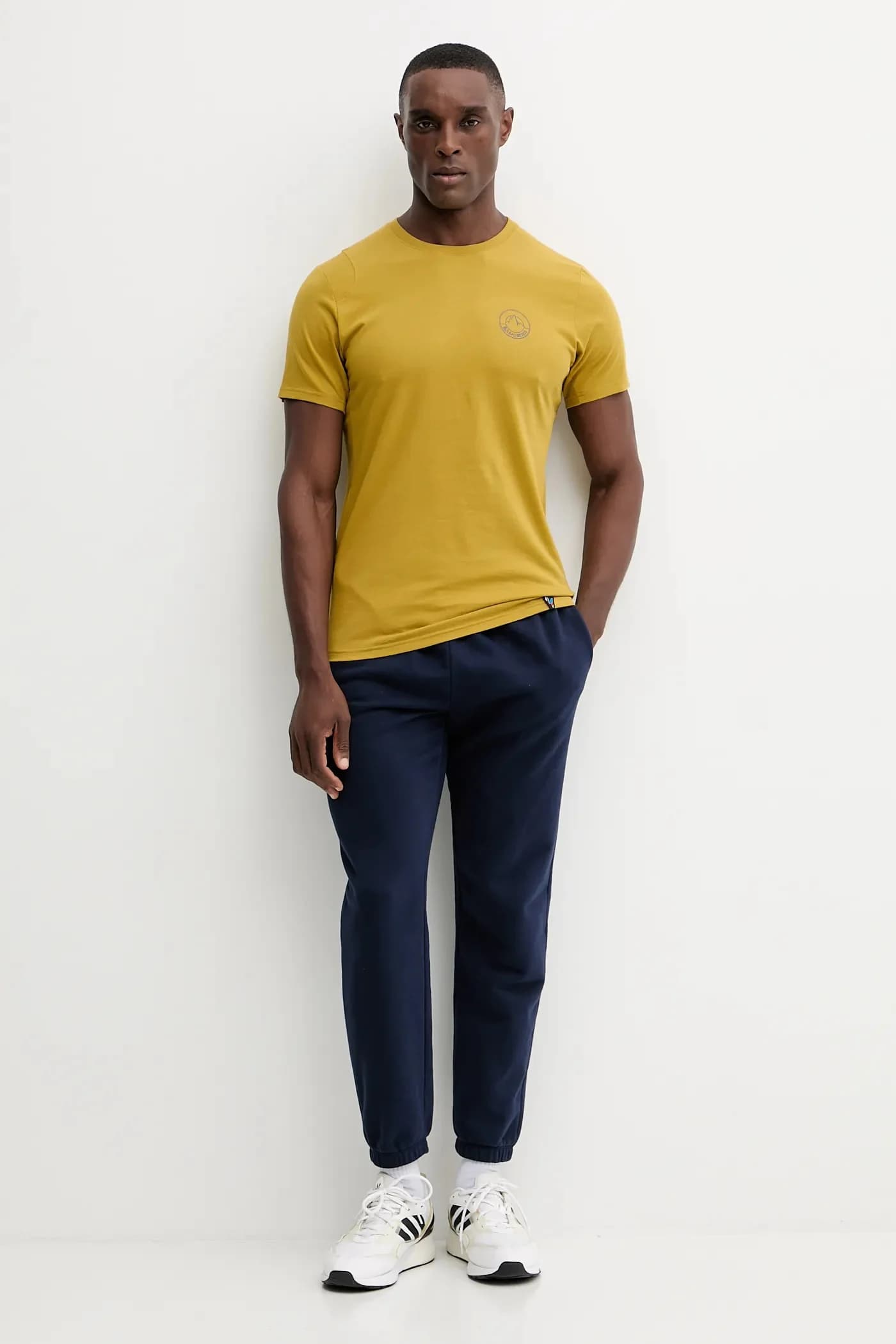 Хлопковая футболка с круглым логотипом - фото 2