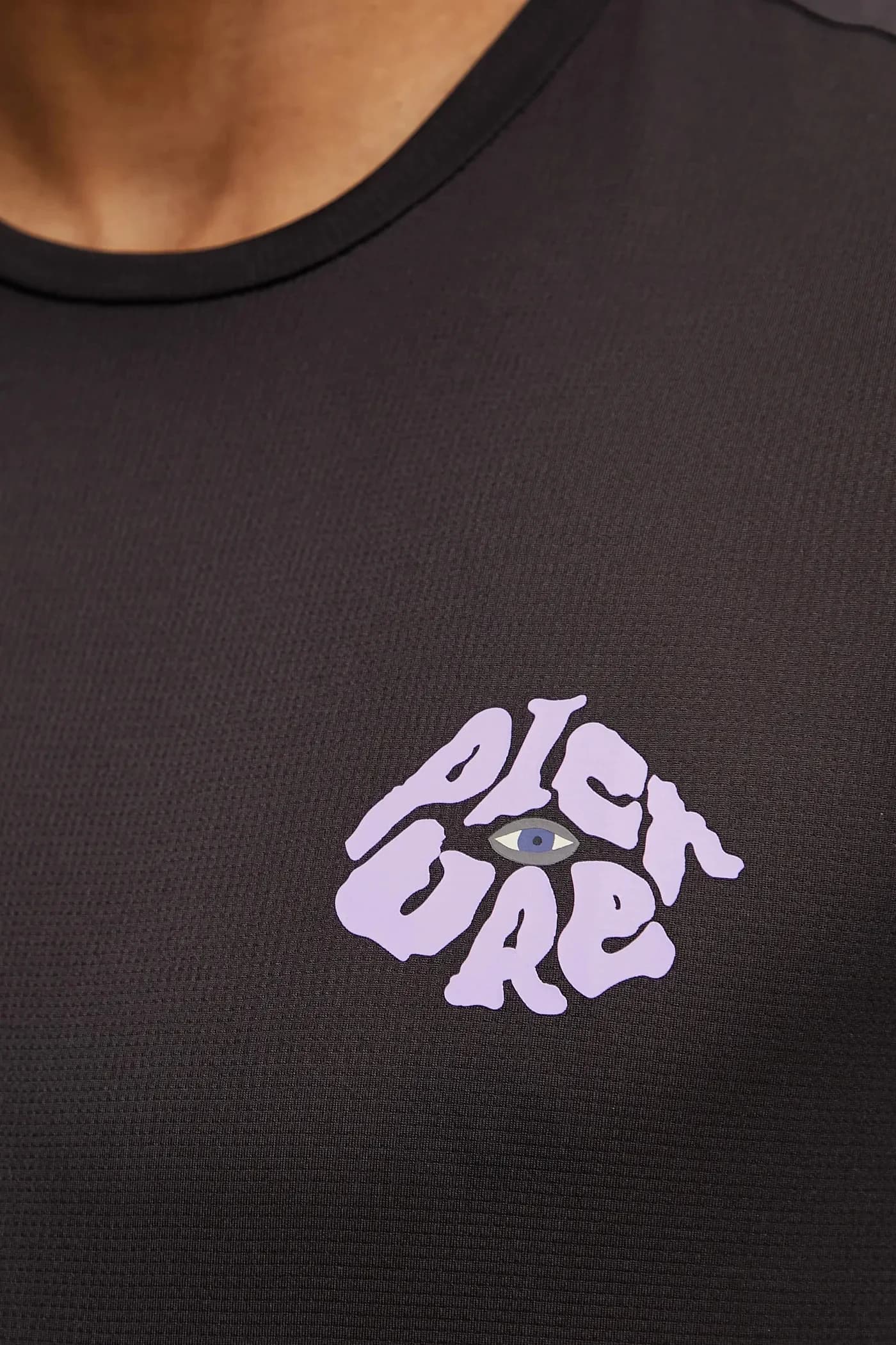 спортивная футболка Трэвиса - фото 5