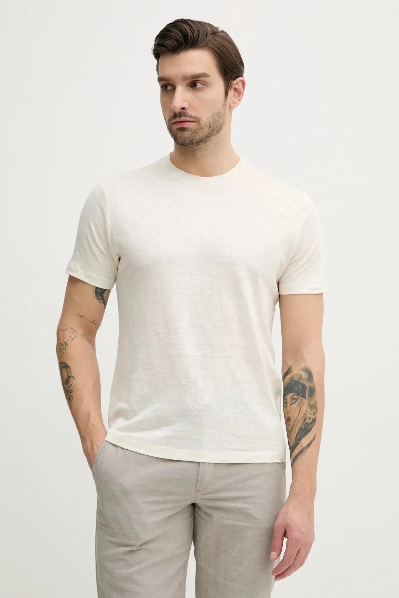 Льняная футболка